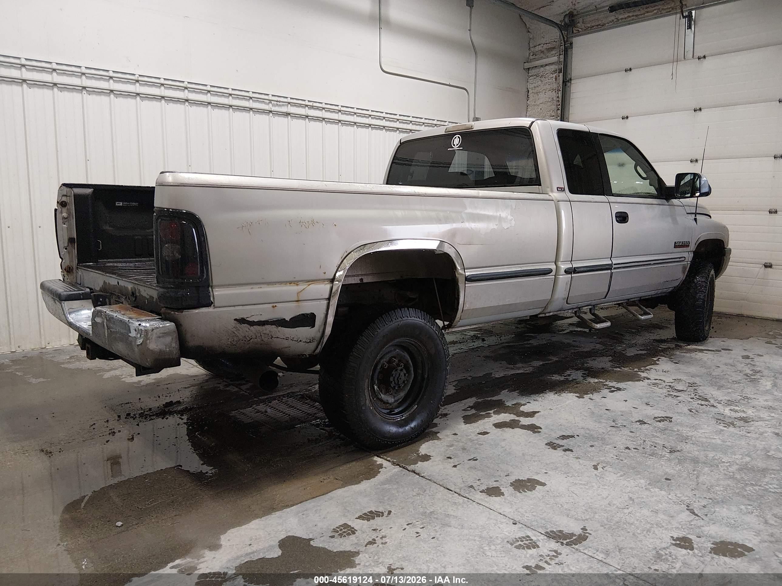 1999 Dodge Ram 2500 St Серебряный vin: 1B7KF2360XJ529262