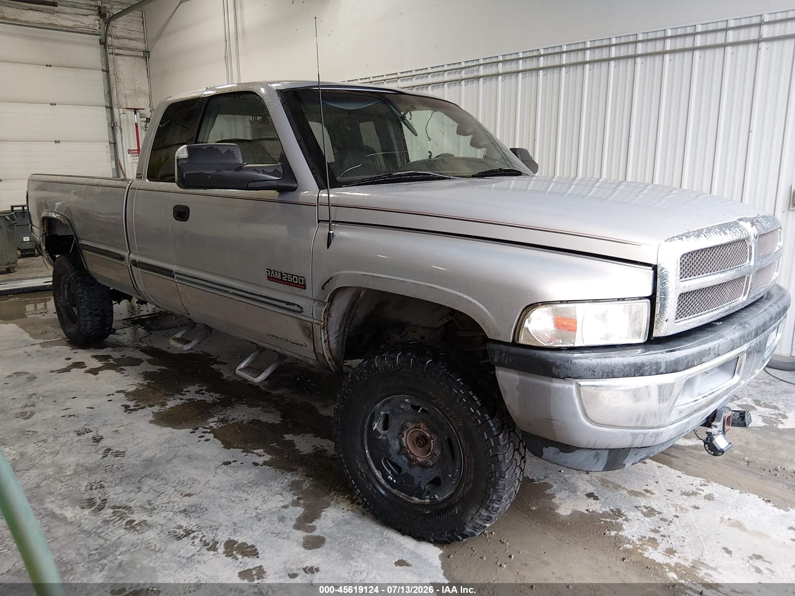 1B7KF2360XJ529262