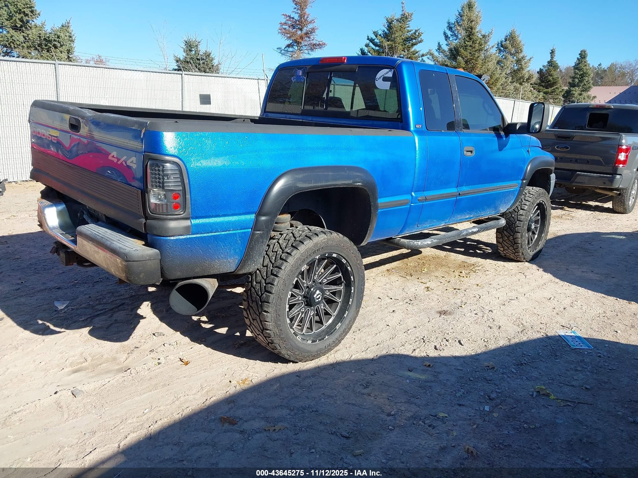 2000 Dodge Ram 2500 St Синий vin: 1B7KF2362YJ185368