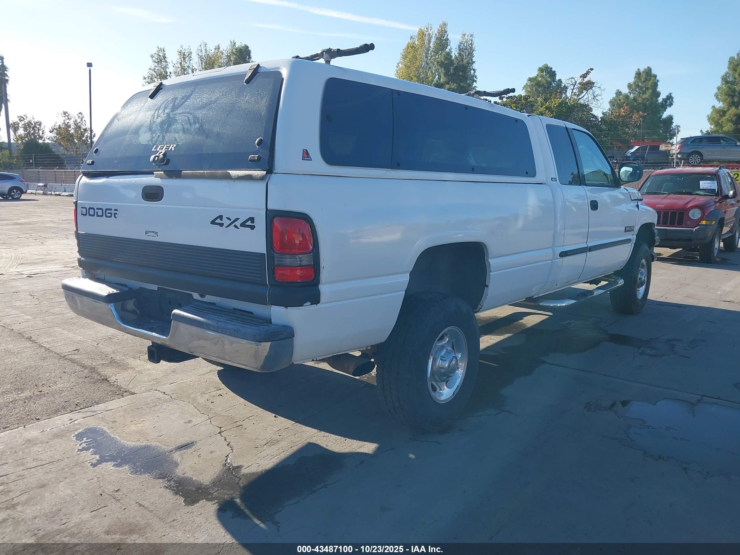 2000 Dodge Ram 2500 St Белый vin: 1B7KF2363YJ106466