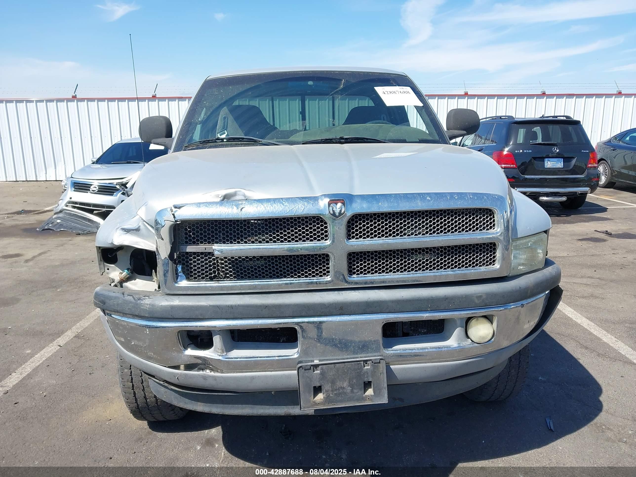 2000 Dodge Ram 2500 St Белый vin: 1B7KF2363YJ144473
