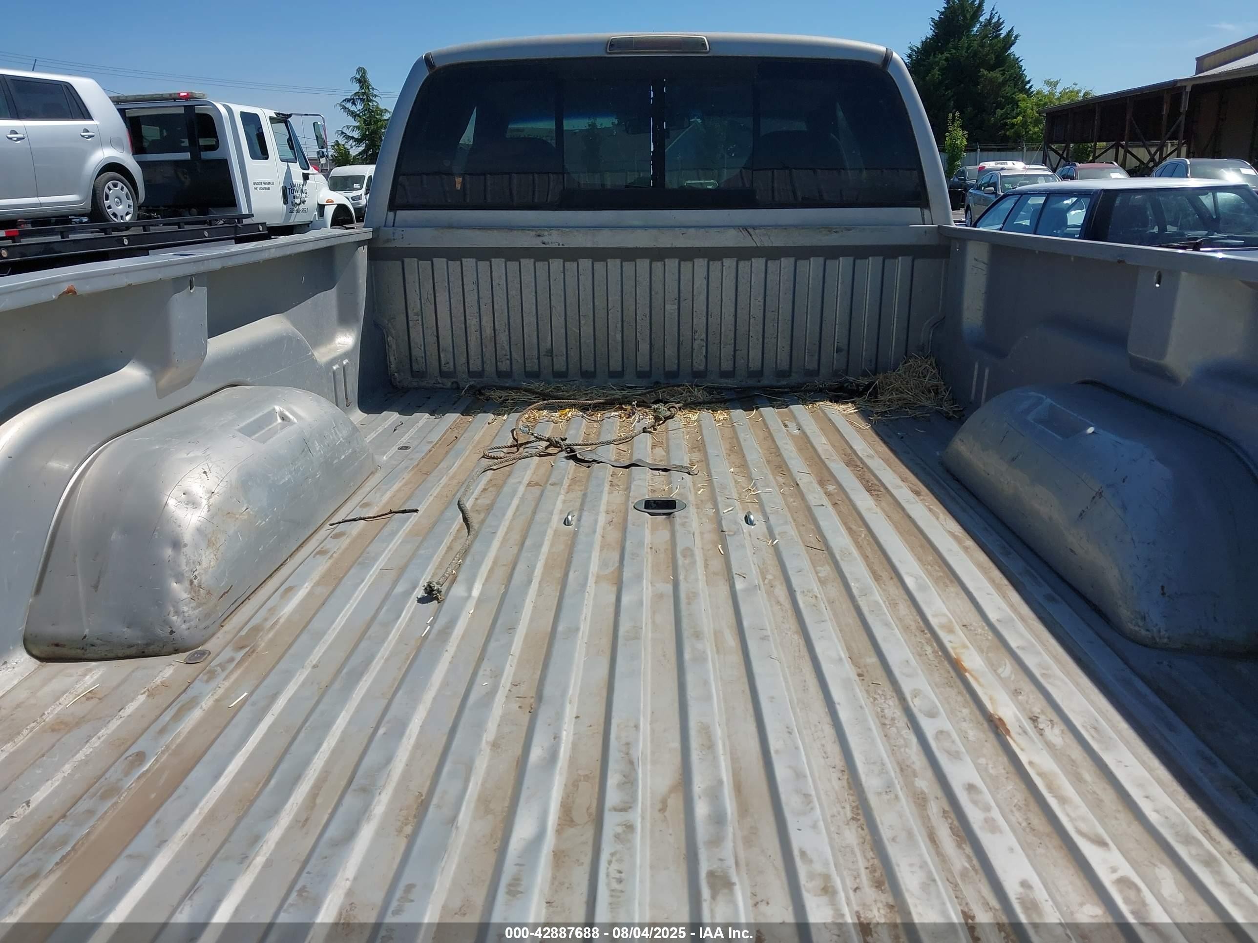 2000 Dodge Ram 2500 St Белый vin: 1B7KF2363YJ144473
