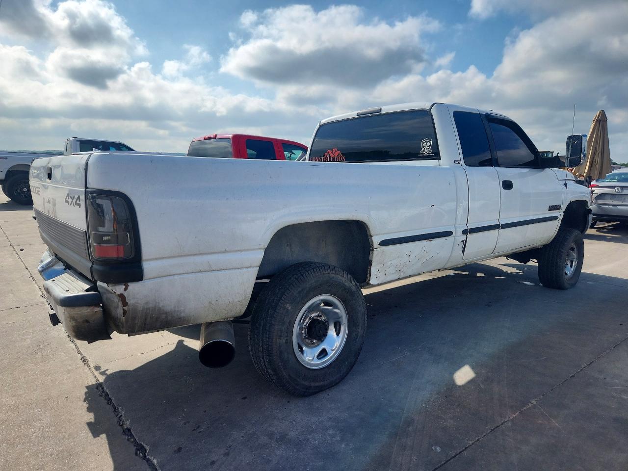 1999 Dodge Ram 2500 White vin: 1B7KF2364XJ585706