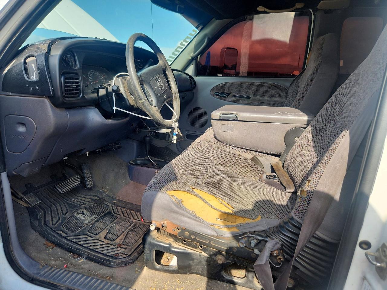 1999 Dodge Ram 2500 White vin: 1B7KF2364XJ585706