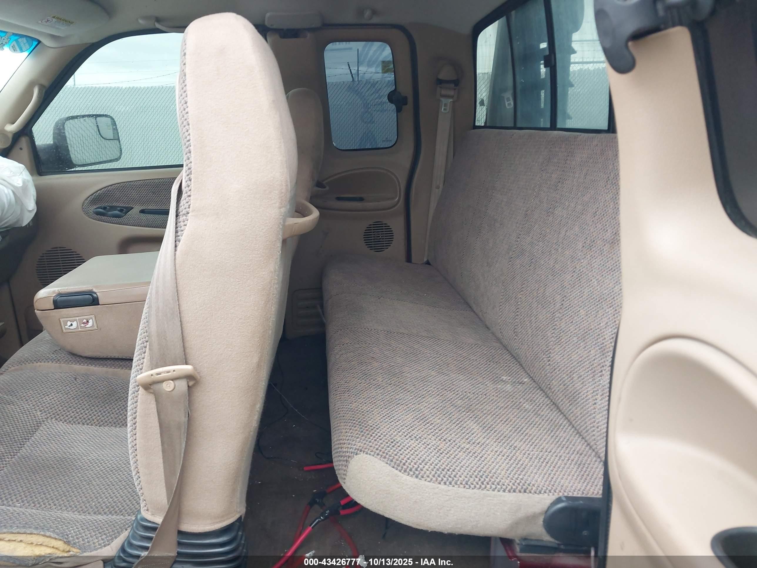 2000 Dodge Ram 2500 St Бордовый vin: 1B7KF2364YJ116181