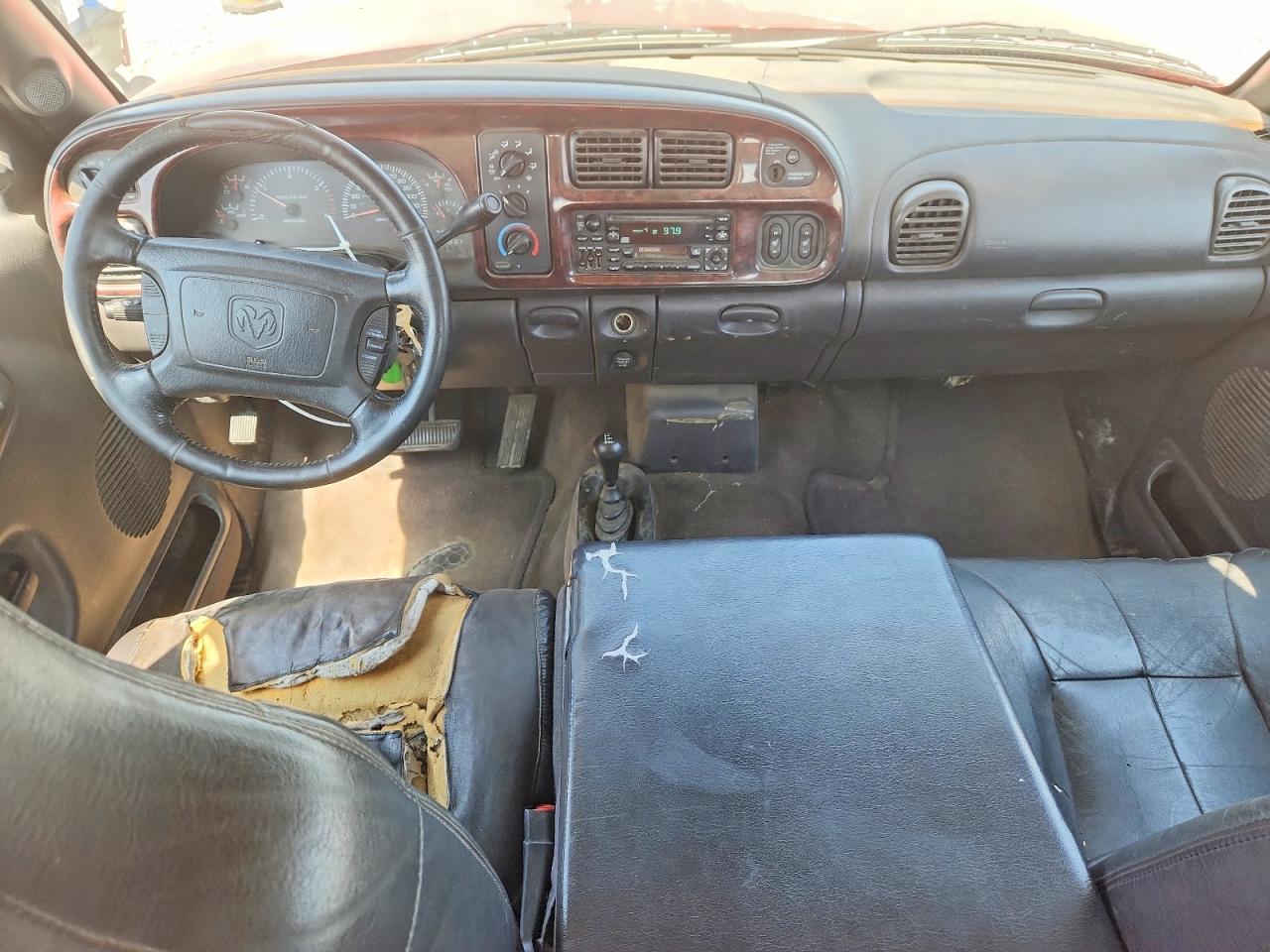 2001 Dodge Ram 2500 Красный vin: 1B7KF23651J538787