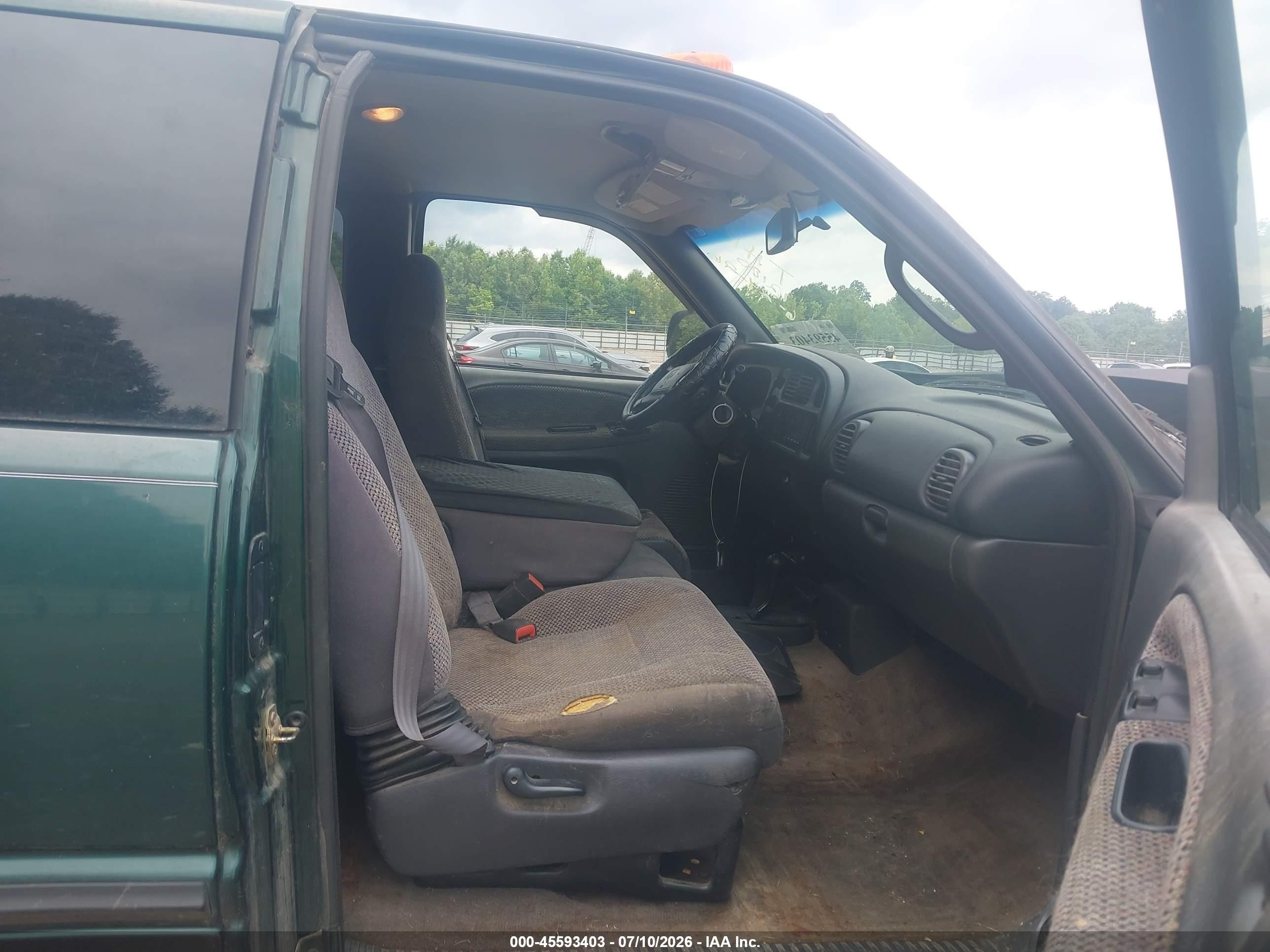 2001 Dodge Ram 2500 St Зеленый vin: 1B7KF23651J613794