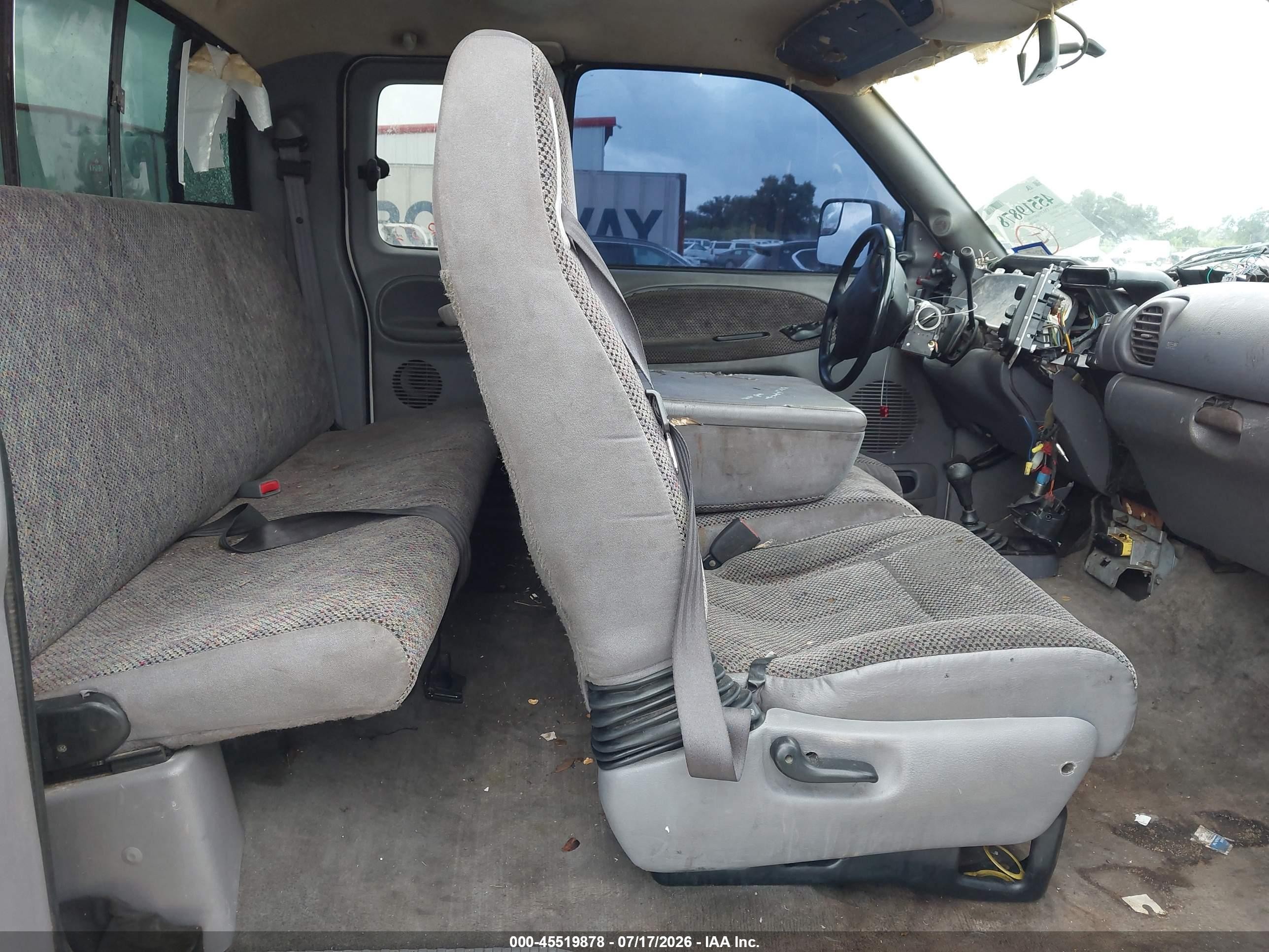 1998 Dodge Ram 2500 St White vin: 1B7KF2365WJ214827