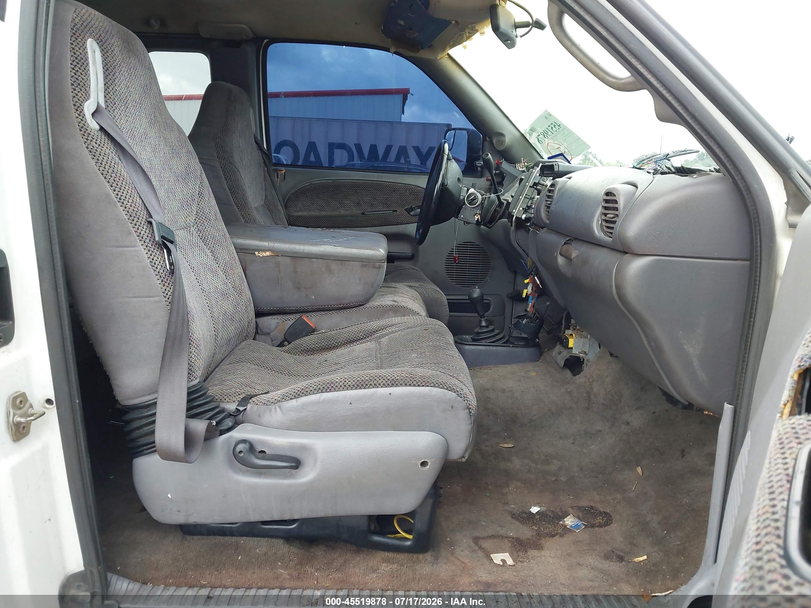 1998 Dodge Ram 2500 St White vin: 1B7KF2365WJ214827