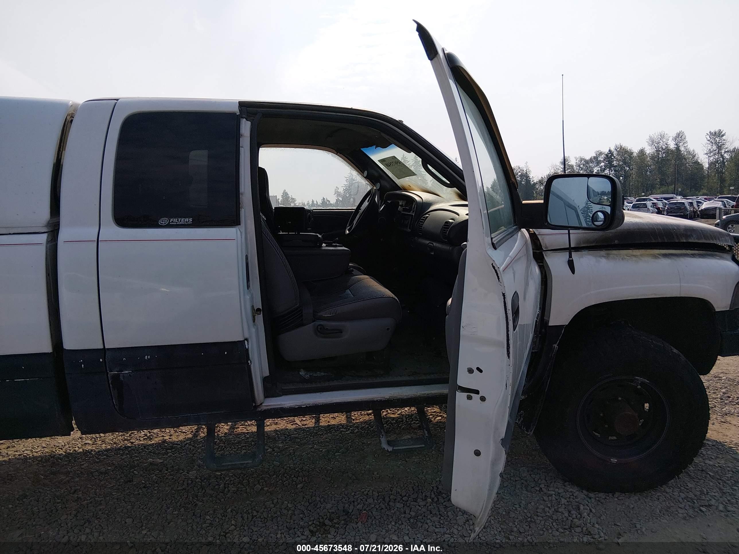 1998 Dodge Ram 2500 St White vin: 1B7KF2365WJ251232