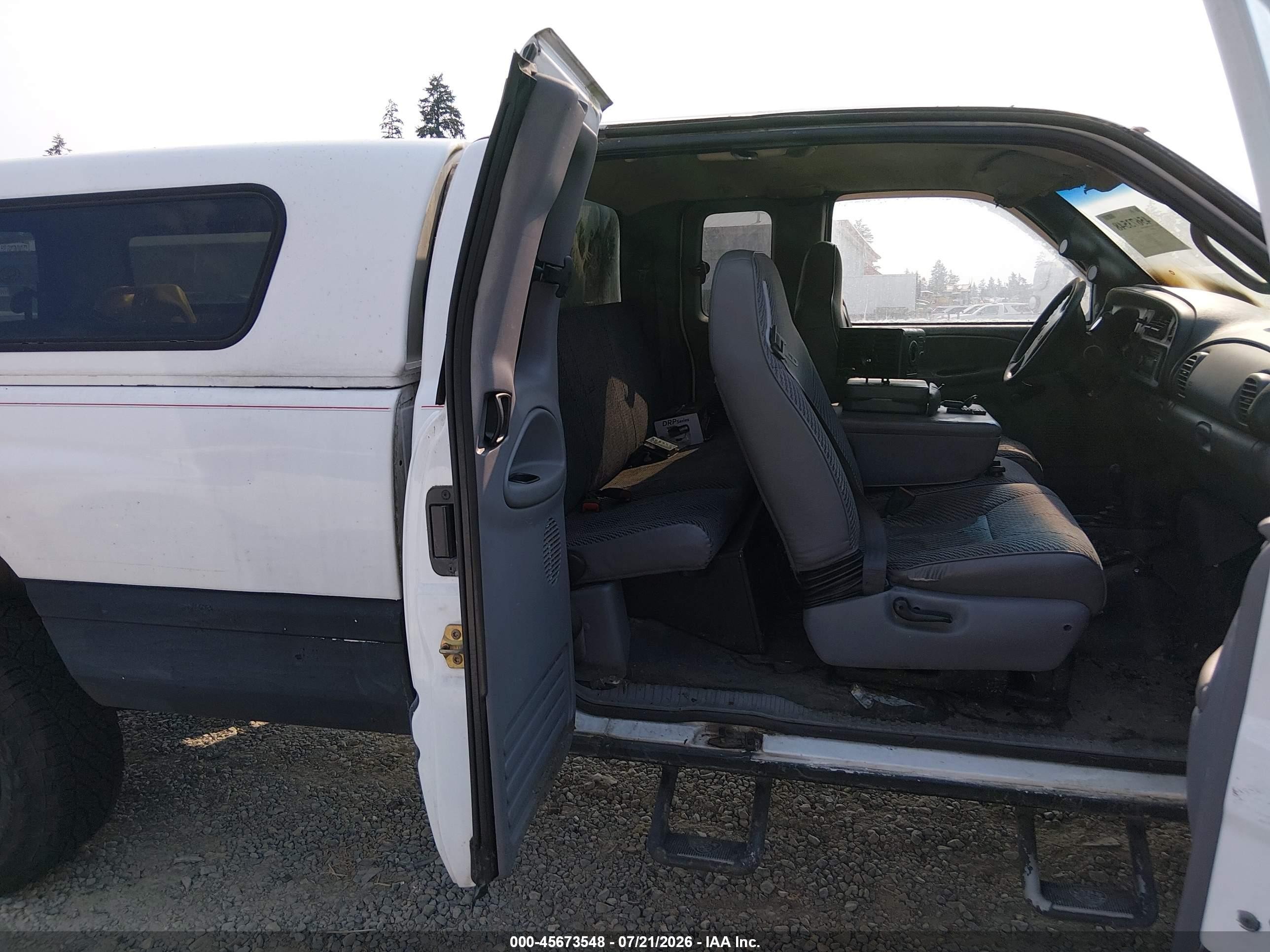 1998 Dodge Ram 2500 St White vin: 1B7KF2365WJ251232