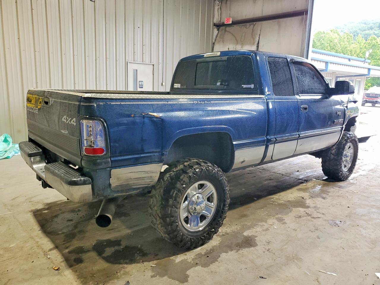 2001 Dodge Ram 2500 Blue vin: 1B7KF23671J291661