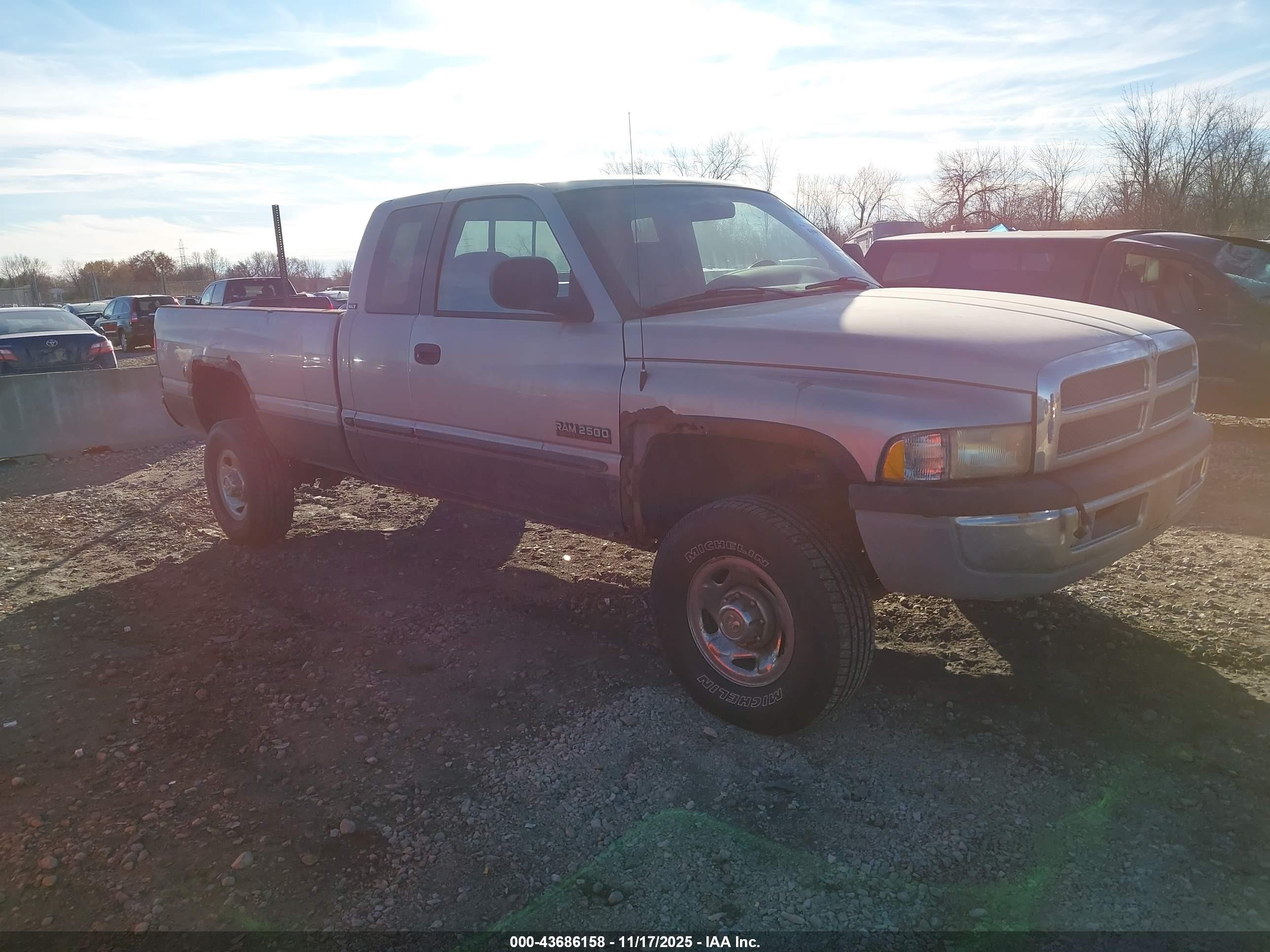 2000 Dodge Ram 2500 St Серебряный vin: 1B7KF2368YJ161902