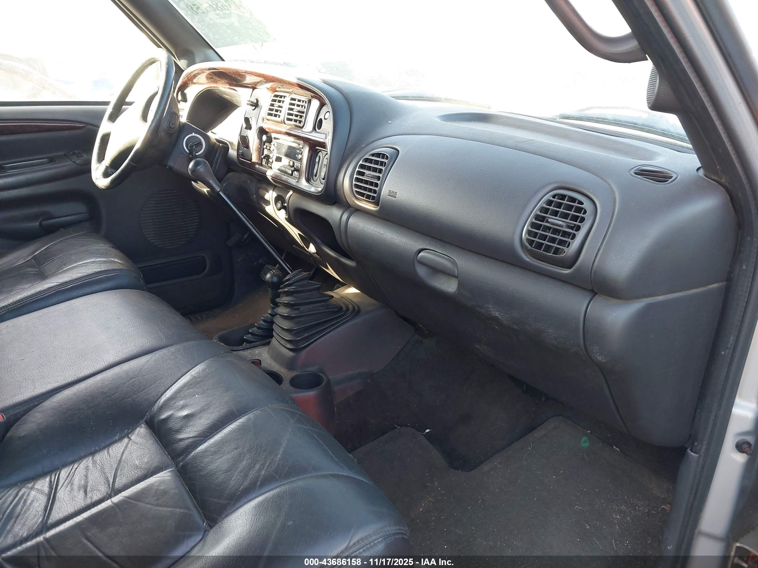 2000 Dodge Ram 2500 St Серебряный vin: 1B7KF2368YJ161902