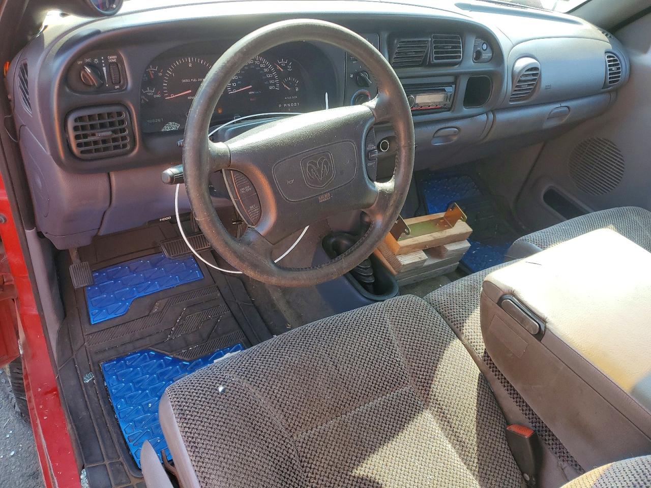 1999 Dodge Ram 2500 Red vin: 1B7KF2369XJ520687