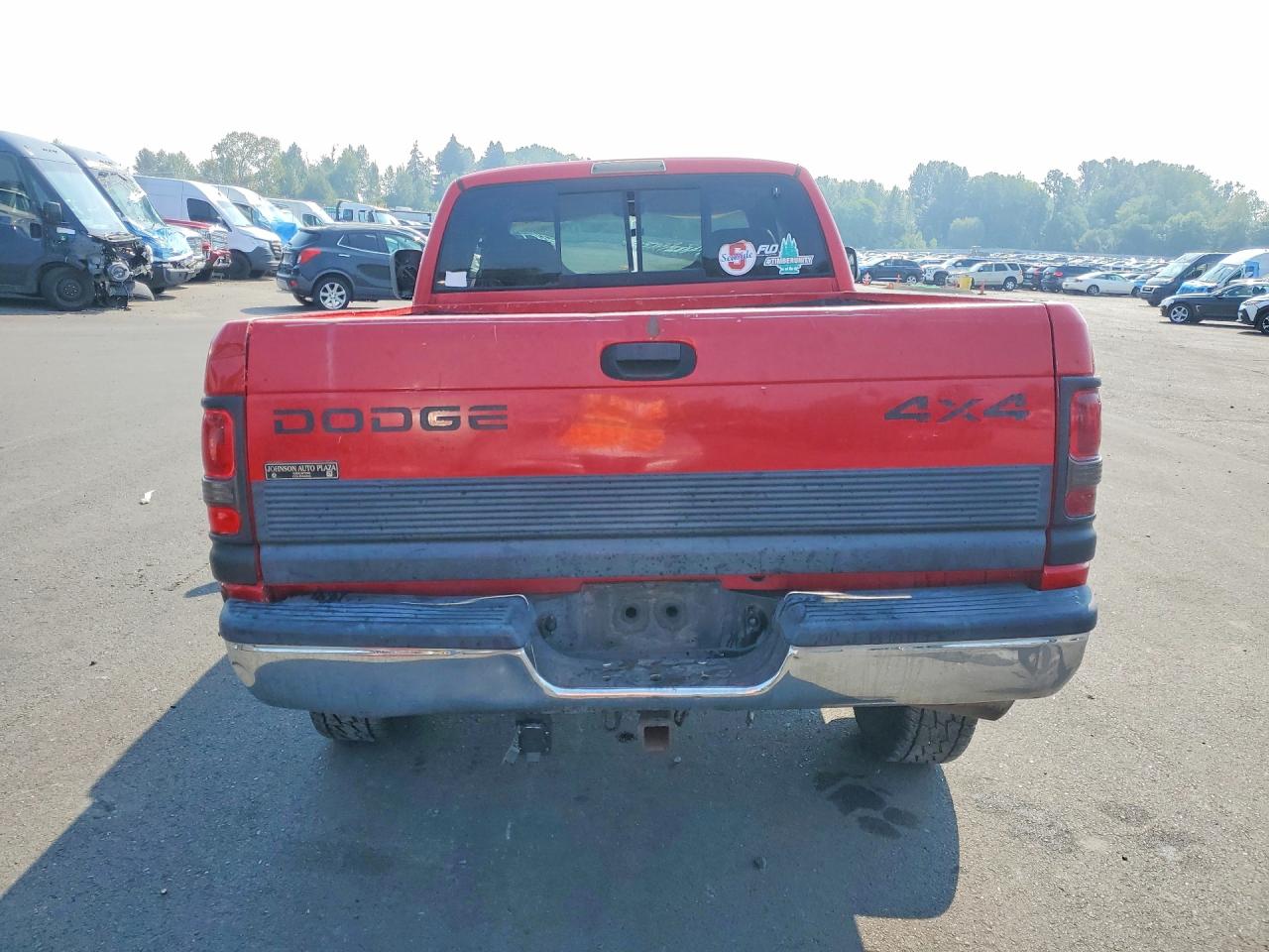 1999 Dodge Ram 2500 Red vin: 1B7KF2369XJ520687