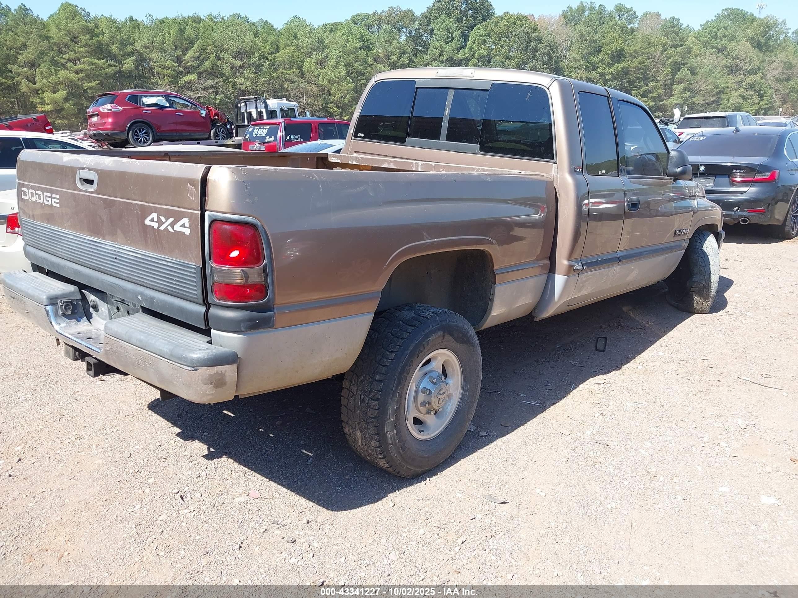 2000 Dodge Ram 2500 St Коричневый vin: 1B7KF236XYJ160489