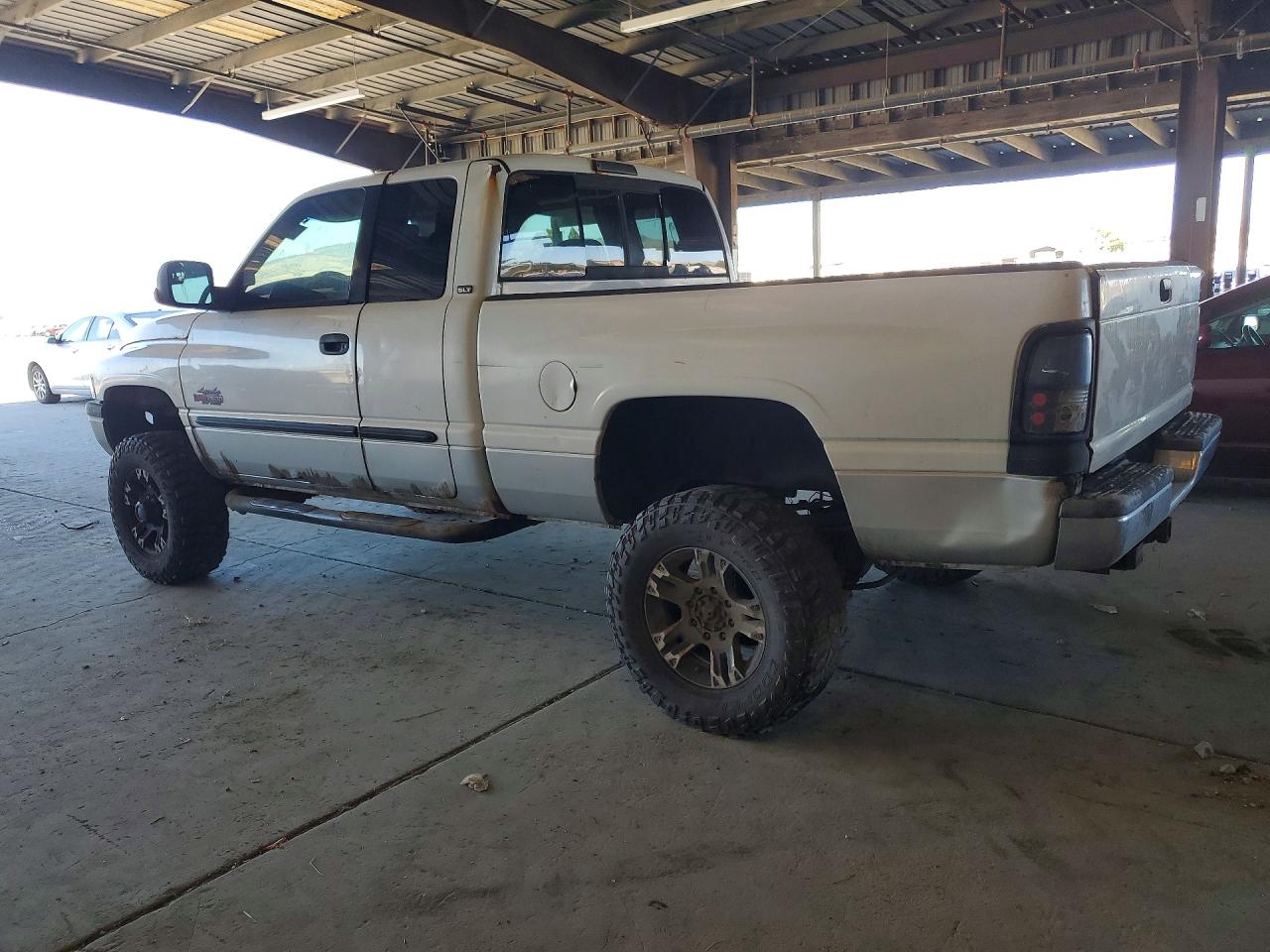 2001 Dodge Ram 2500 White vin: 1B7KF23W41J601572