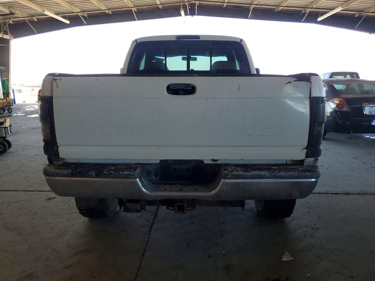 2001 Dodge Ram 2500 White vin: 1B7KF23W41J601572