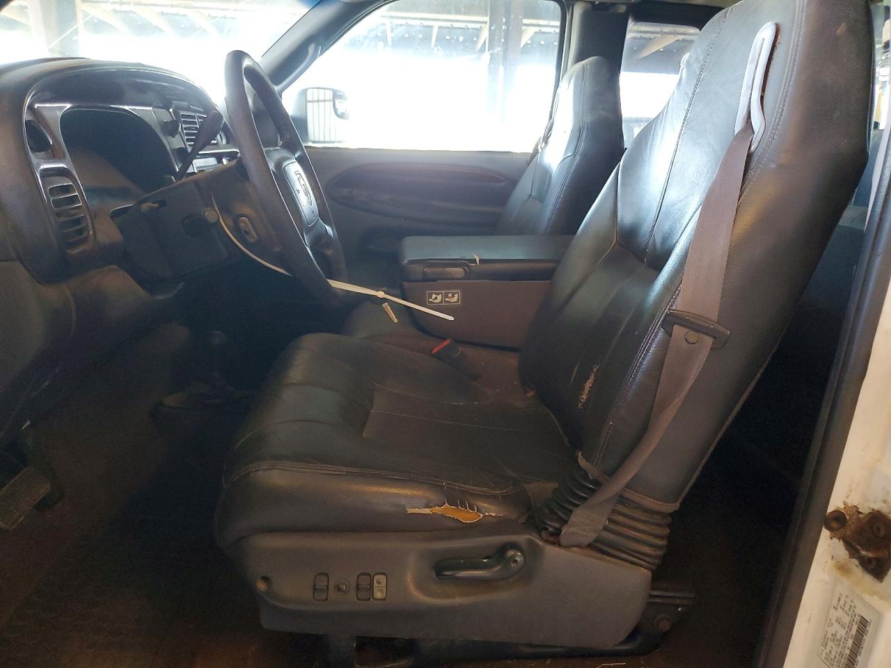 2001 Dodge Ram 2500 White vin: 1B7KF23W41J601572