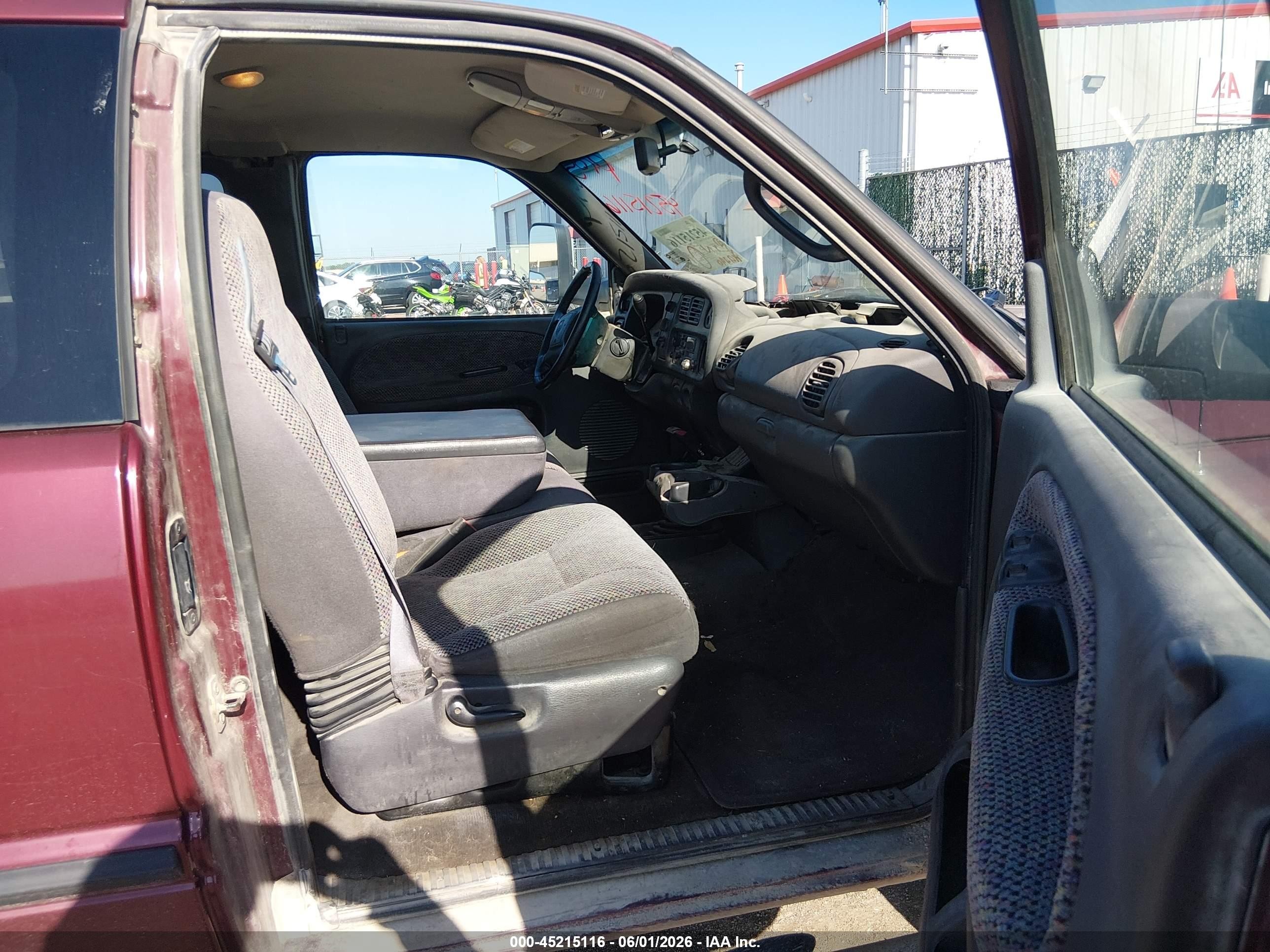 2001 Dodge Ram 2500 St Red vin: 1B7KF23W51J582918