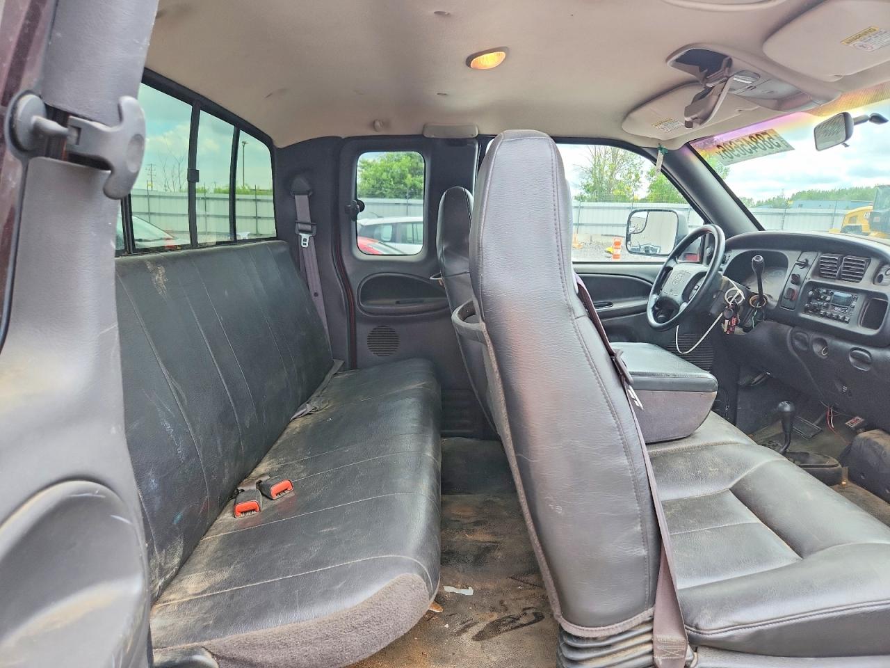 2001 Dodge Ram 2500 Maroon vin: 1B7KF23WX1J195958