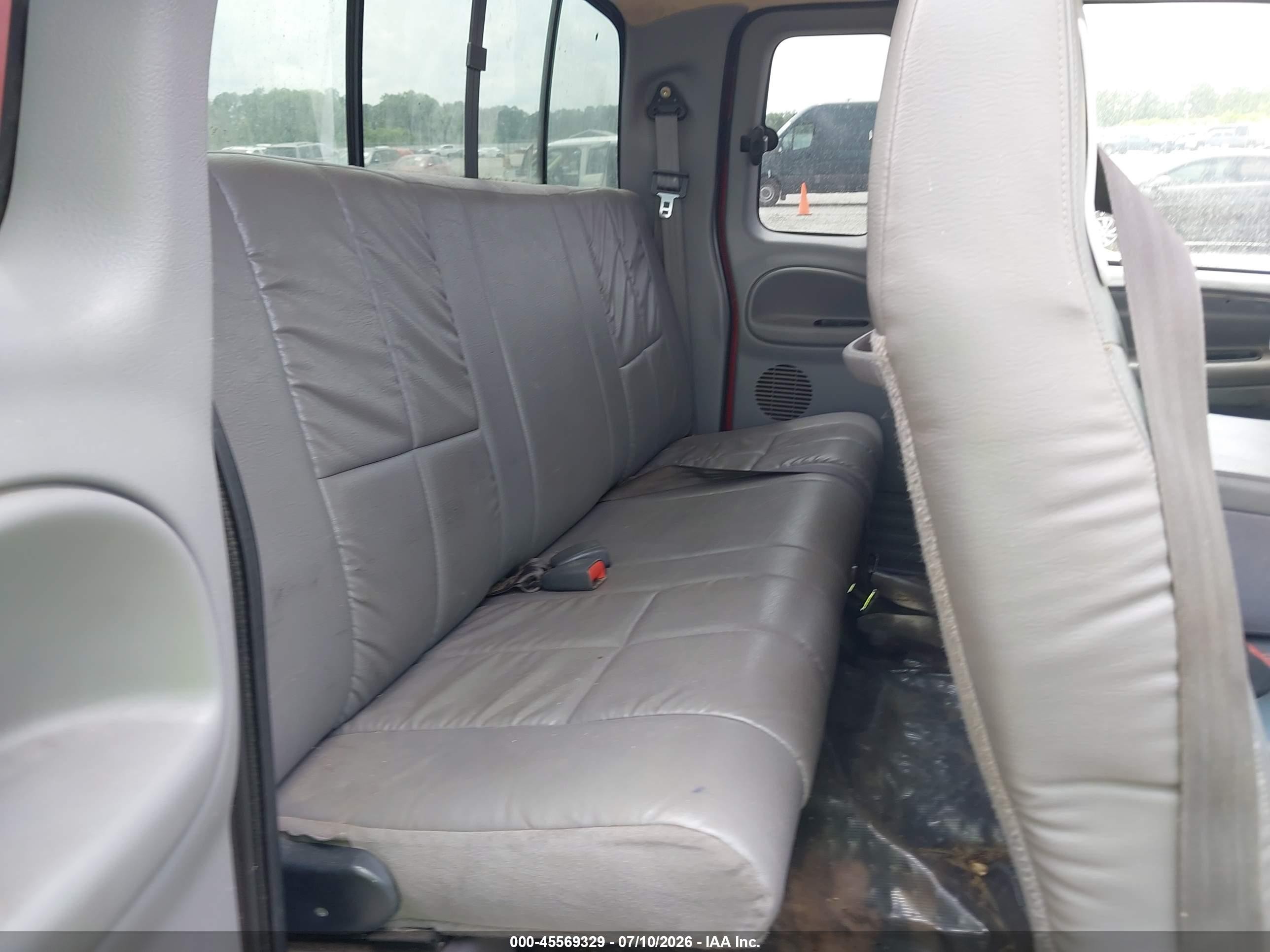 1998 Dodge Ram 2500 St Red vin: 1B7KF23Z0WJ171332
