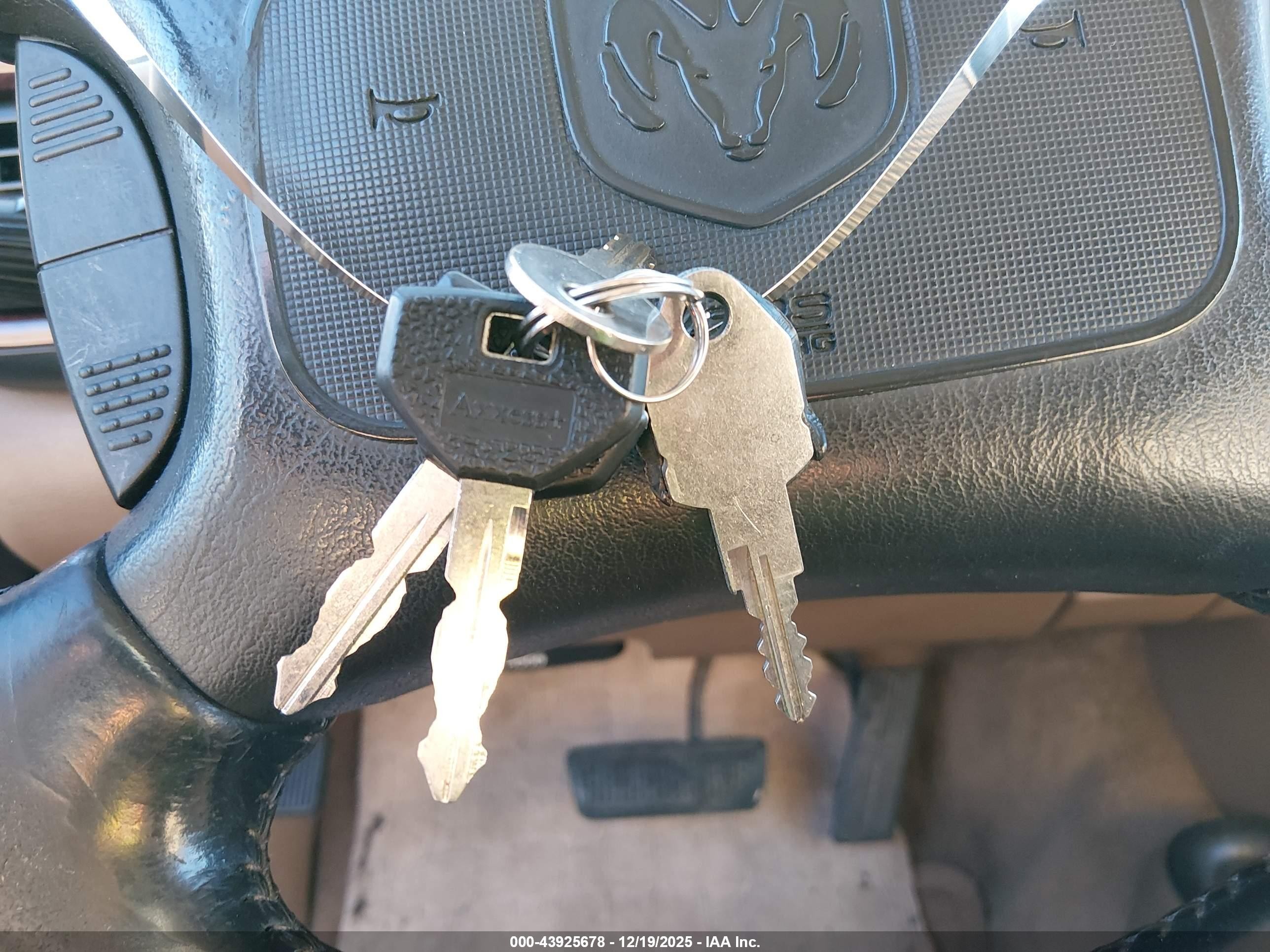 2000 Dodge Ram 2500 St Золотой vin: 1B7KF23Z3YJ171859