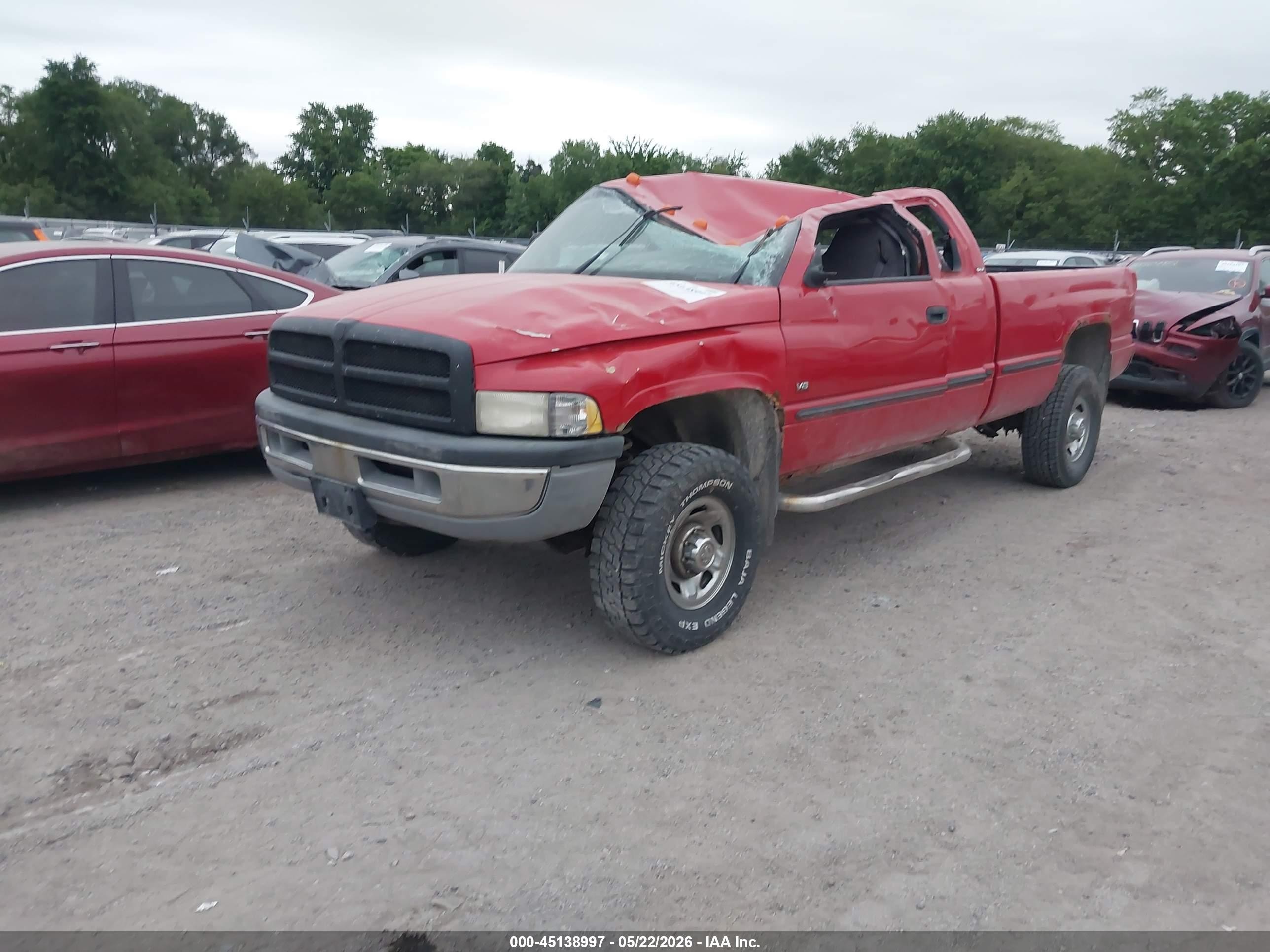 1998 Dodge Ram 2500 St Red vin: 1B7KF23Z4WJ236652
