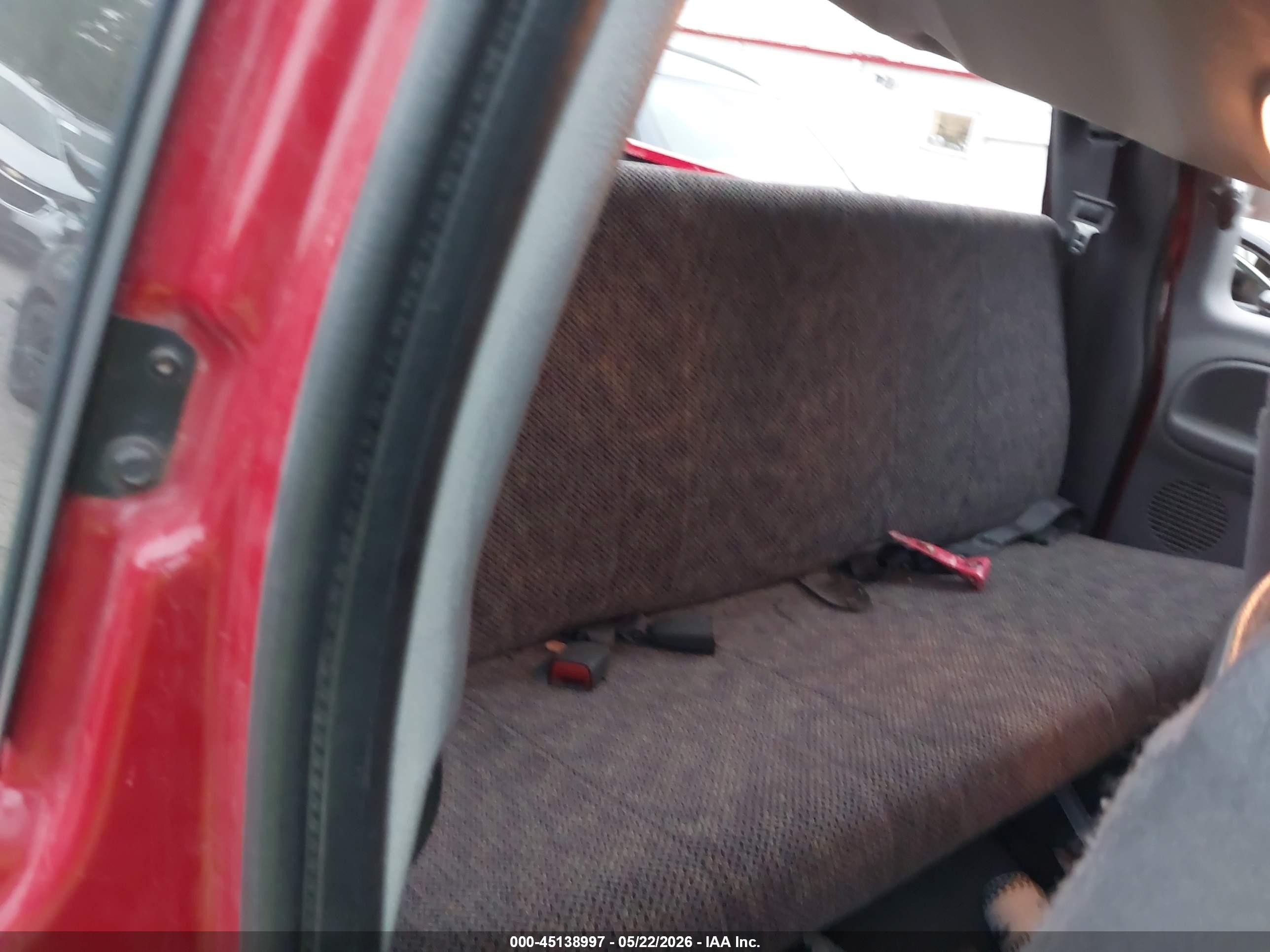 1998 Dodge Ram 2500 St Red vin: 1B7KF23Z4WJ236652
