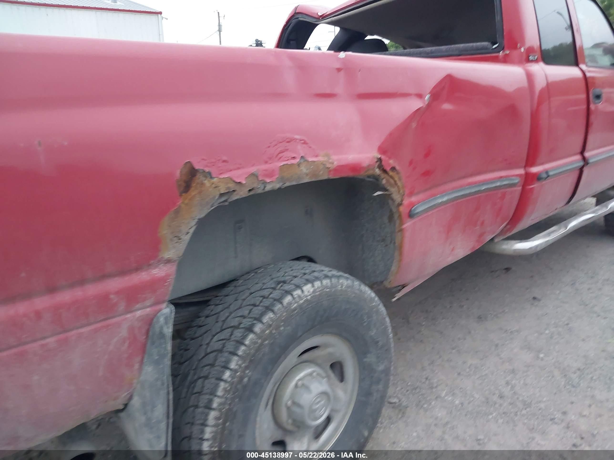1998 Dodge Ram 2500 St Red vin: 1B7KF23Z4WJ236652