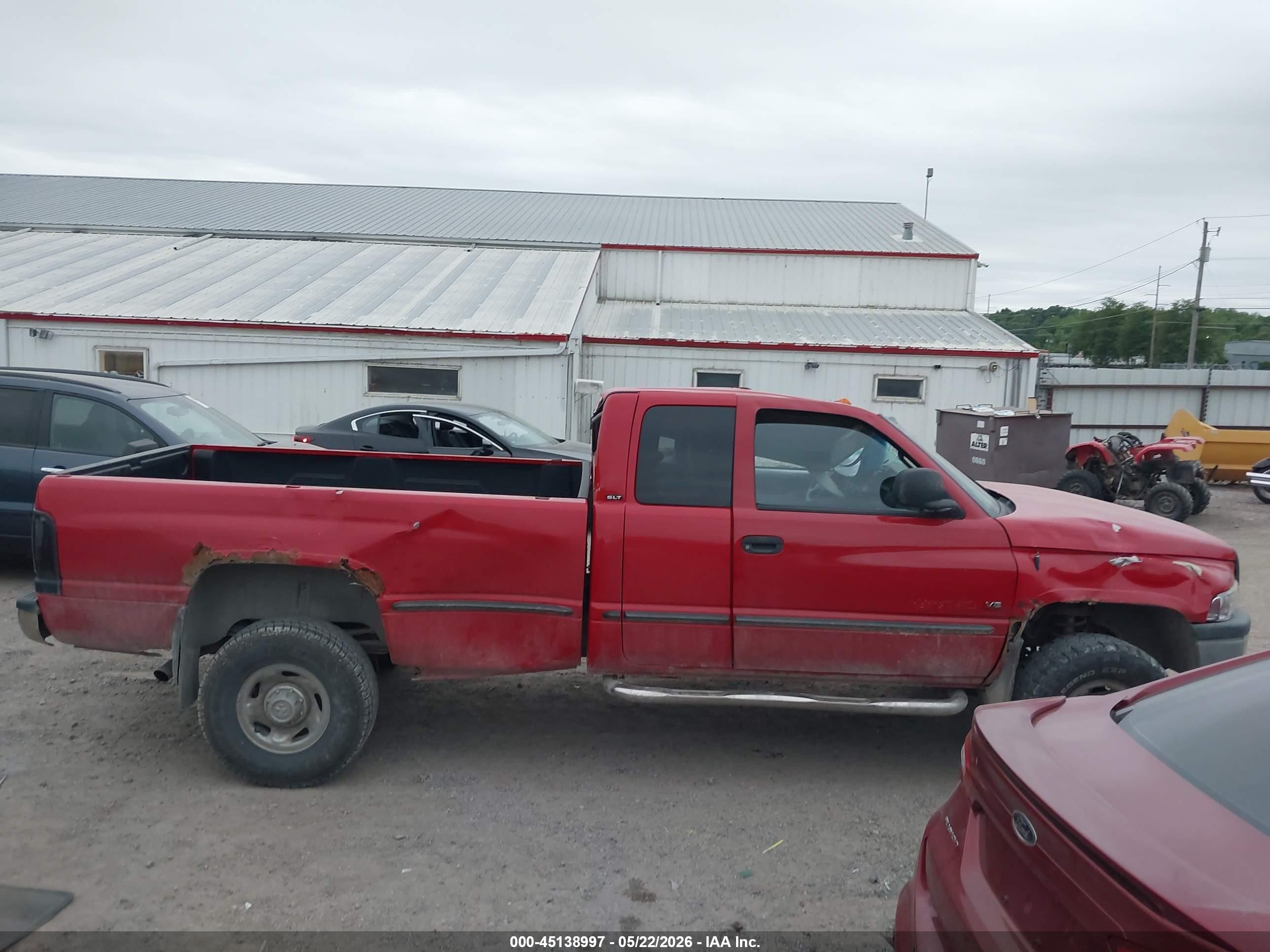 1998 Dodge Ram 2500 St Red vin: 1B7KF23Z4WJ236652