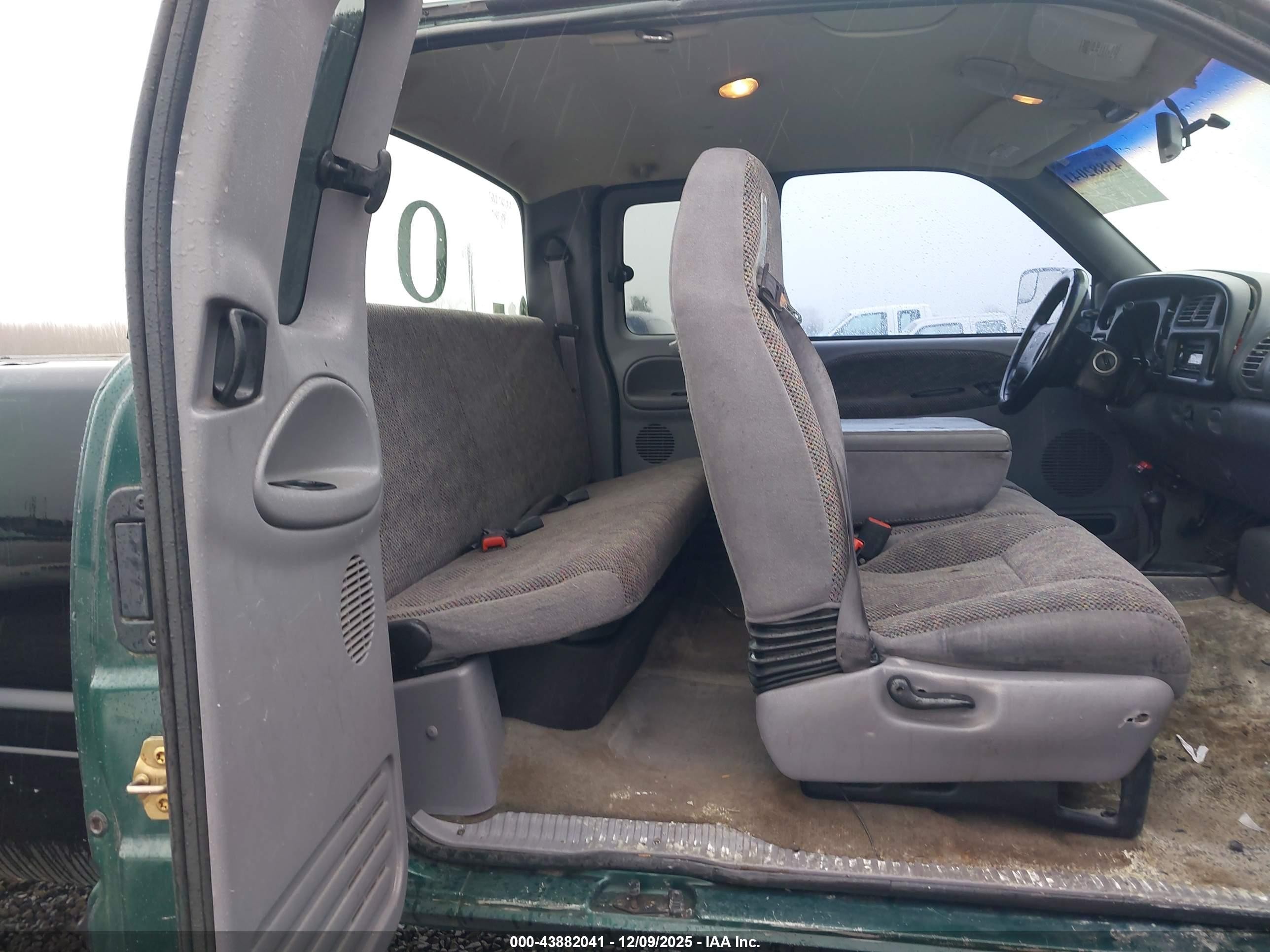 2000 Dodge Ram 2500 St Green vin: 1B7KF23Z8YJ118171