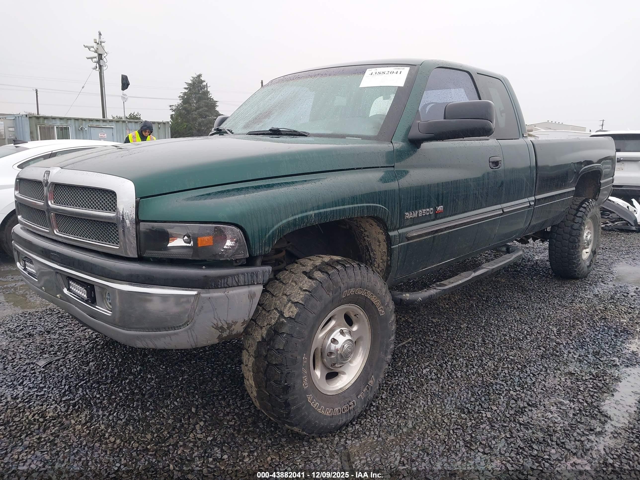 2000 Dodge Ram 2500 St Green vin: 1B7KF23Z8YJ118171