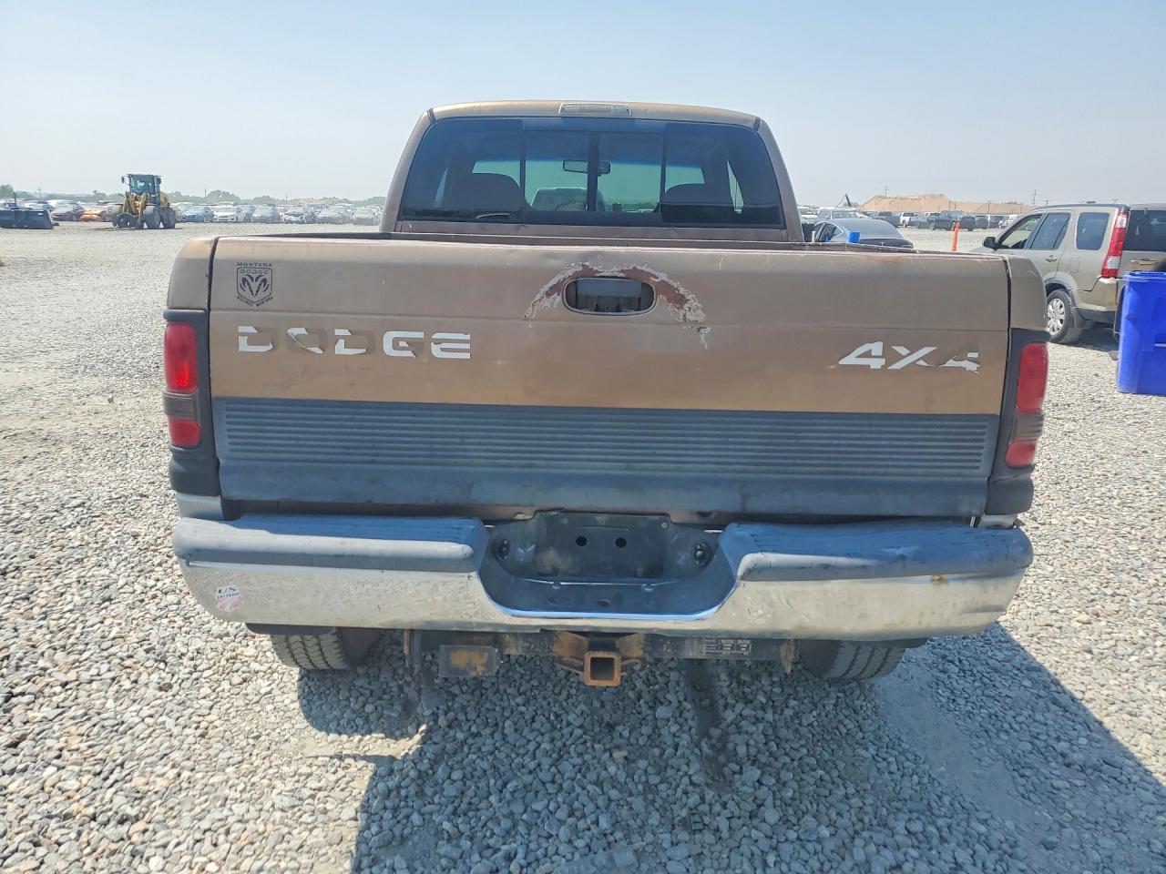 2000 Dodge Ram 2500 Желто-коричневый vin: 1B7KF23Z9YJ155391