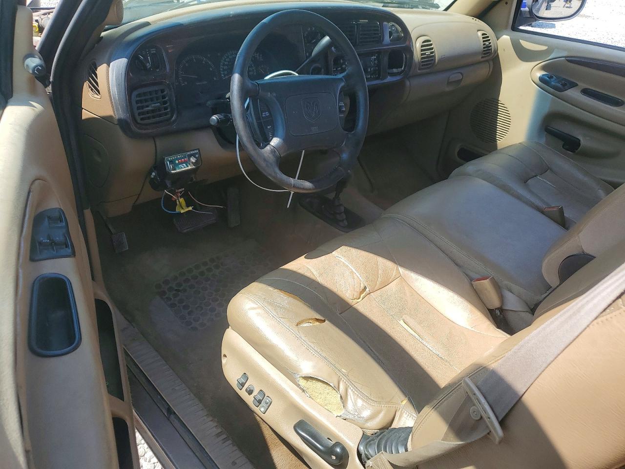 2000 Dodge Ram 2500 Желто-коричневый vin: 1B7KF23Z9YJ155391