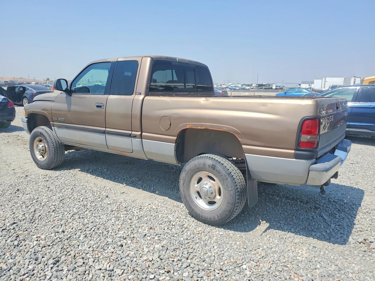 2000 Dodge Ram 2500 Желто-коричневый vin: 1B7KF23Z9YJ155391