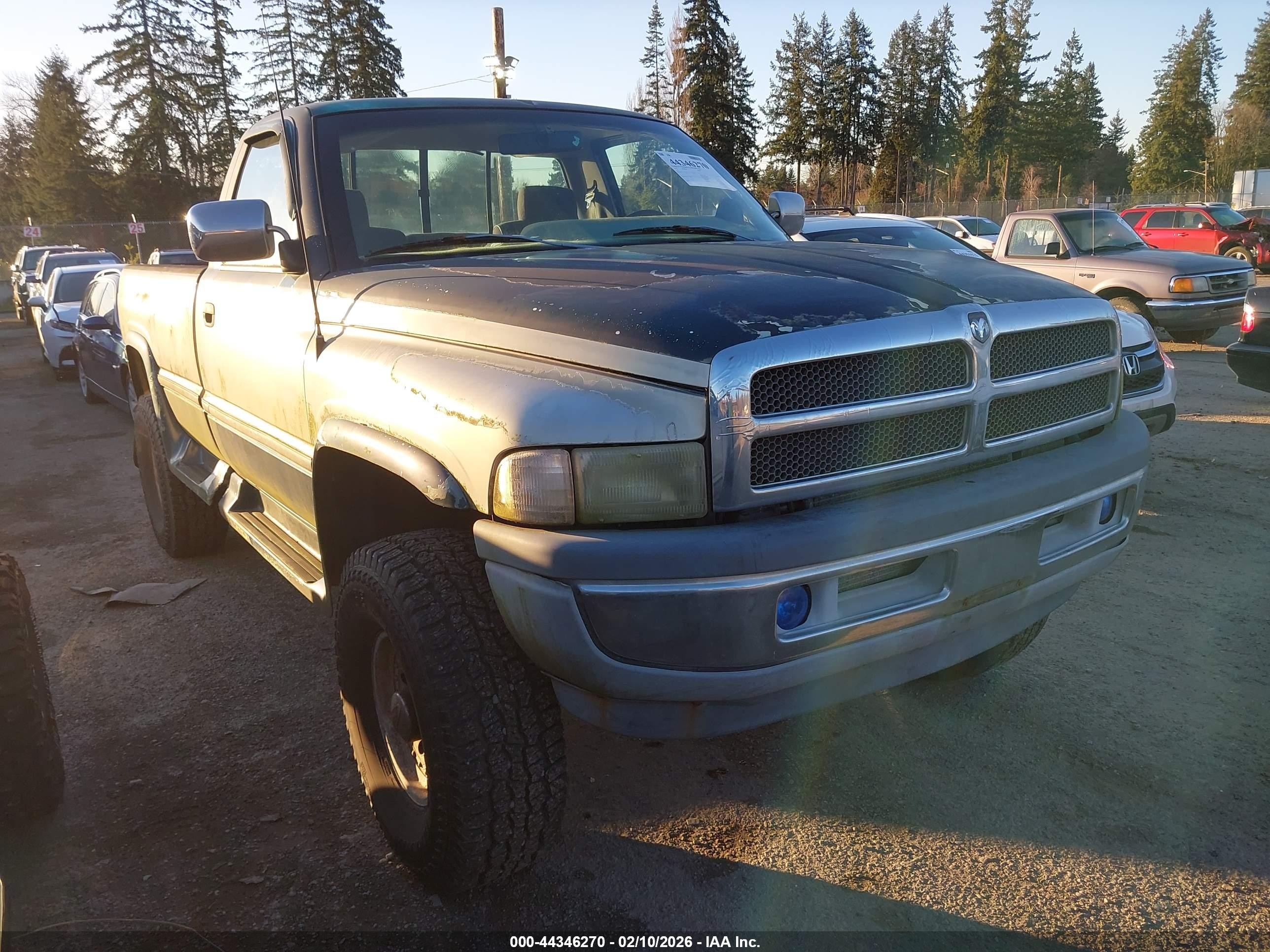1B7KF26C5SS331975