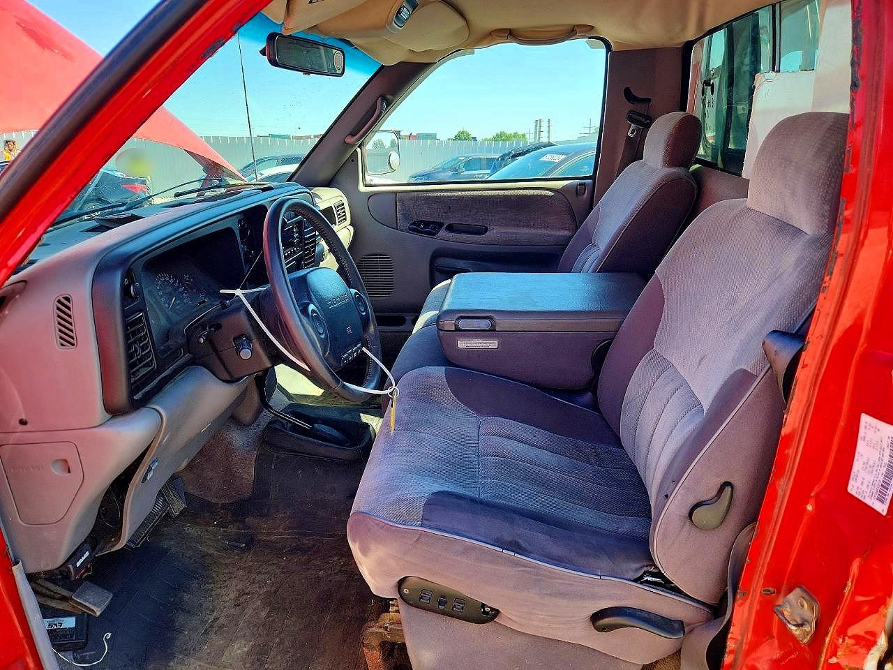 1995 Dodge Ram 2500 Red vin: 1B7KF26W8SS232125