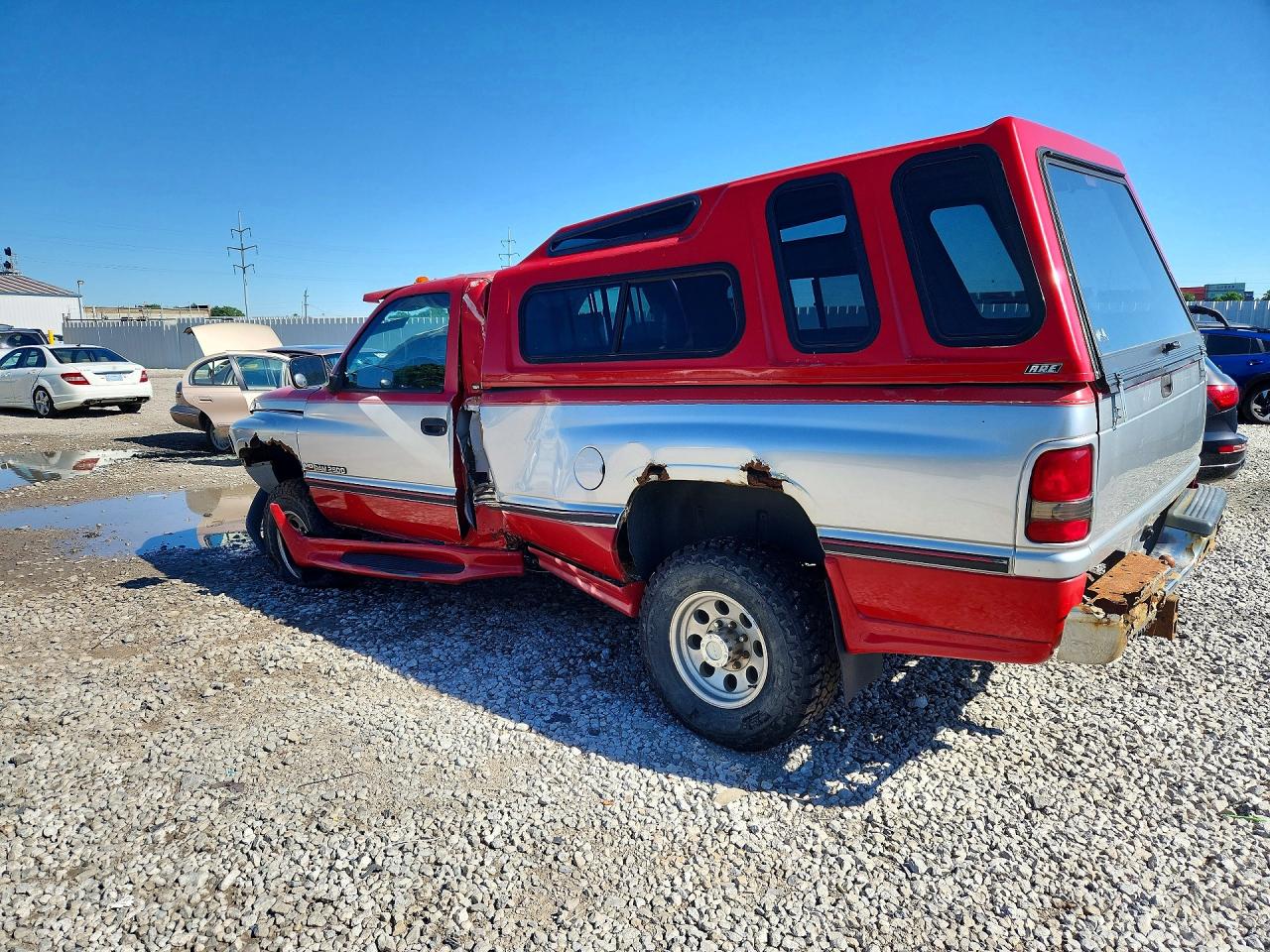 1995 Dodge Ram 2500 Red vin: 1B7KF26W8SS232125