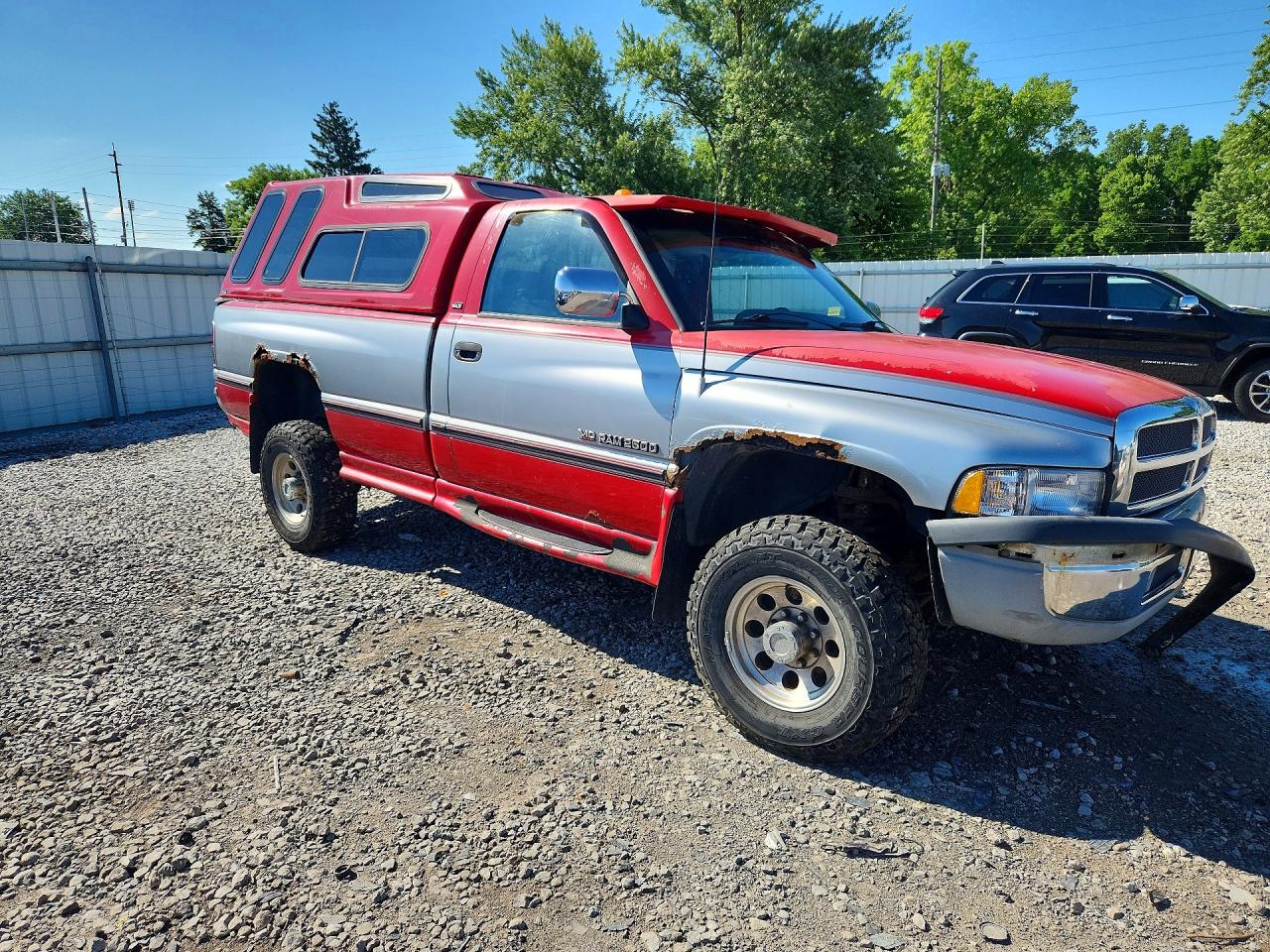 1995 Dodge Ram 2500 Red vin: 1B7KF26W8SS232125
