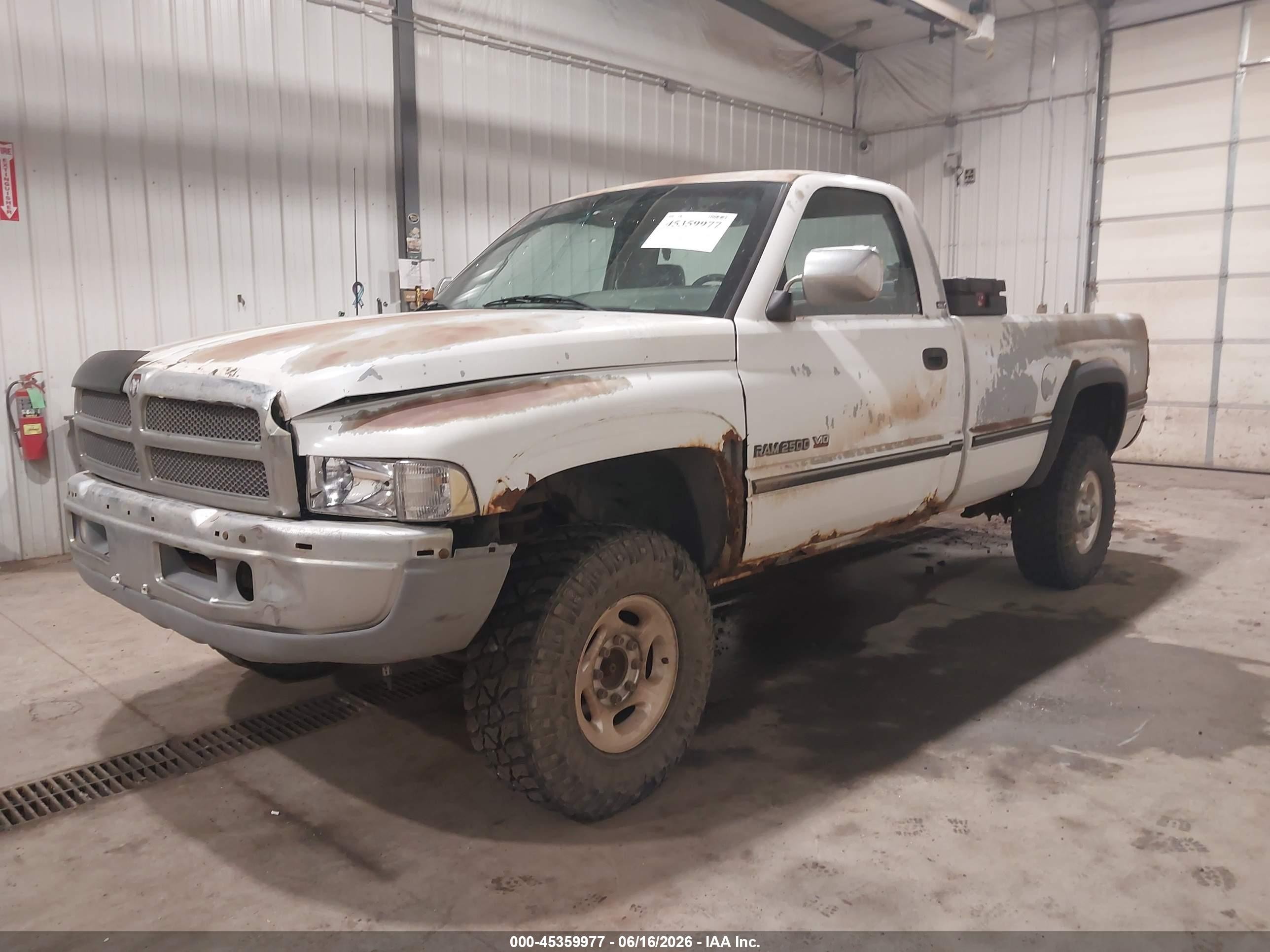 1996 Dodge Ram 2500   White vin: 1B7KF26W9TS649089
