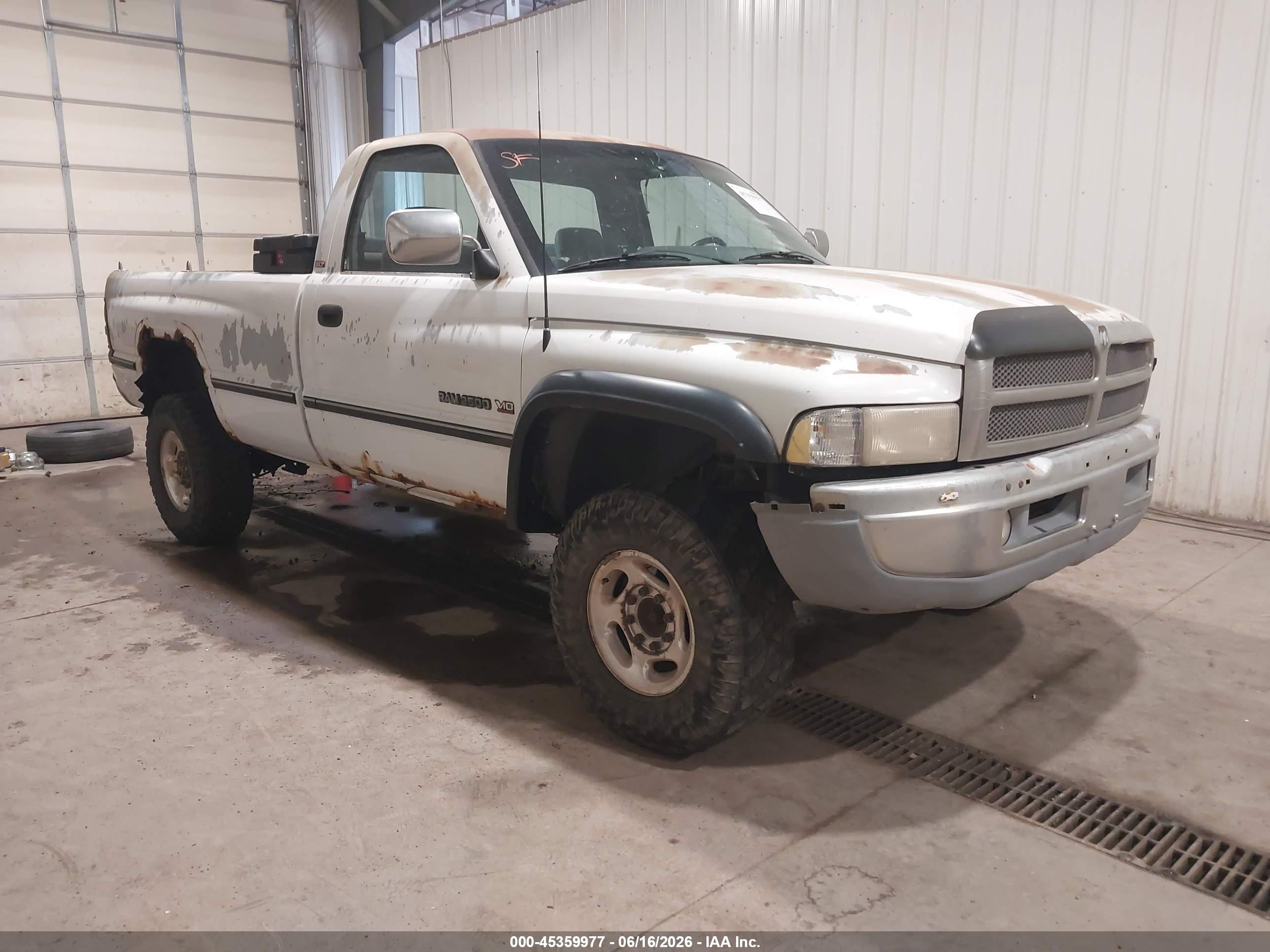 1996 Dodge Ram 2500   White vin: 1B7KF26W9TS649089