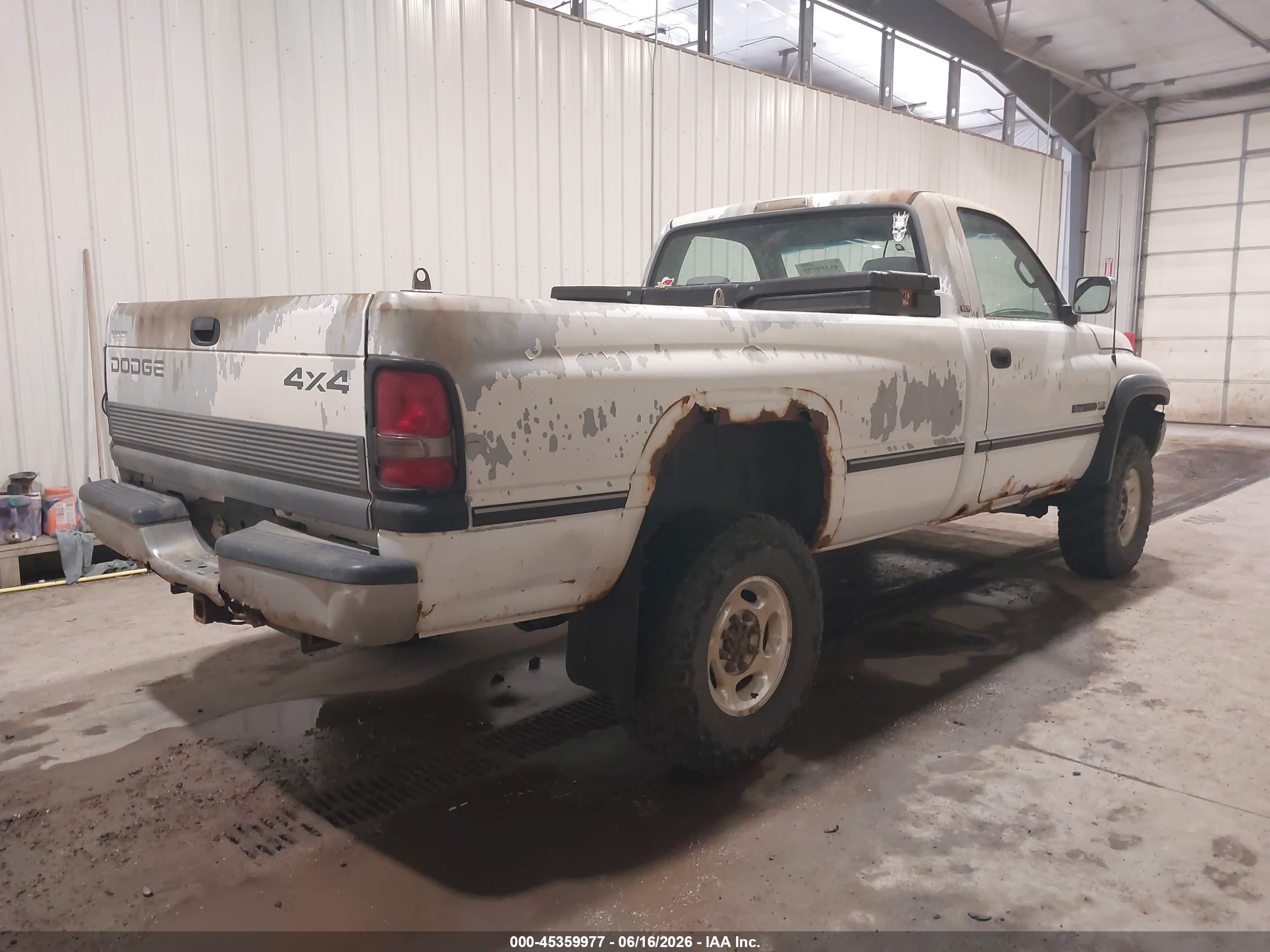 1996 Dodge Ram 2500   White vin: 1B7KF26W9TS649089