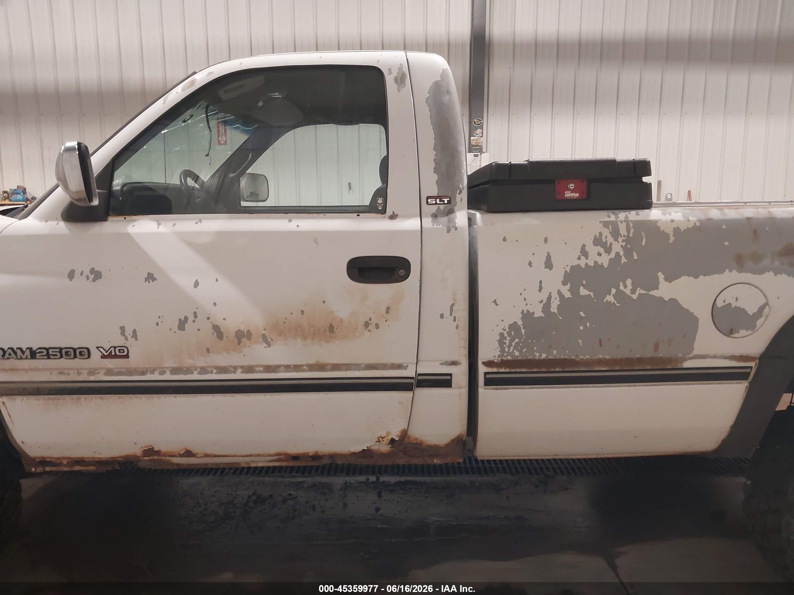 1996 Dodge Ram 2500   White vin: 1B7KF26W9TS649089