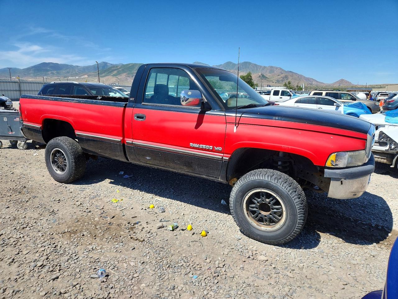 1994 Dodge Ram 2500 Red vin: 1B7KF26WXRS602159