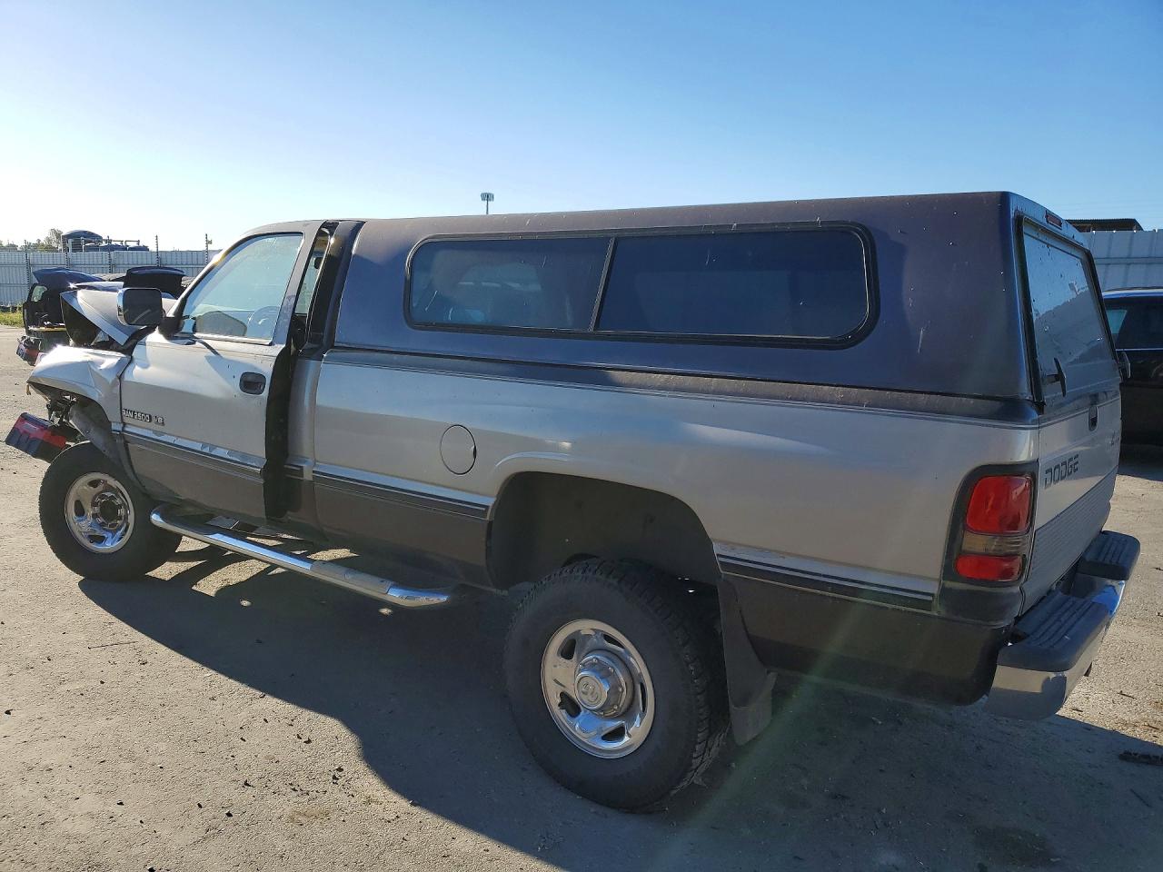 1997 Dodge Ram 2500 Gray vin: 1B7KF26Z2VJ583536