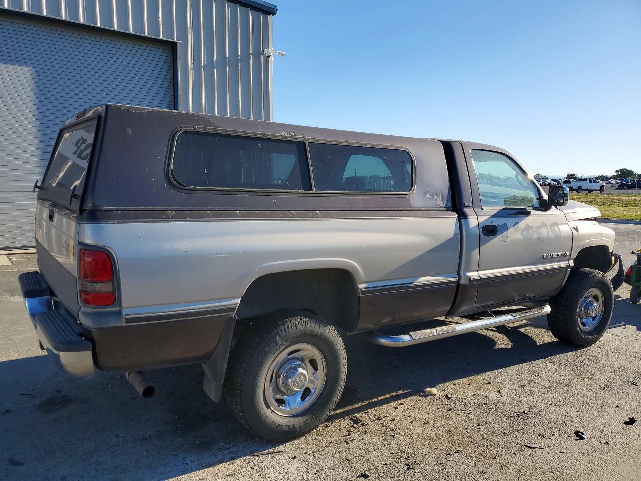 1997 Dodge Ram 2500 Gray vin: 1B7KF26Z2VJ583536