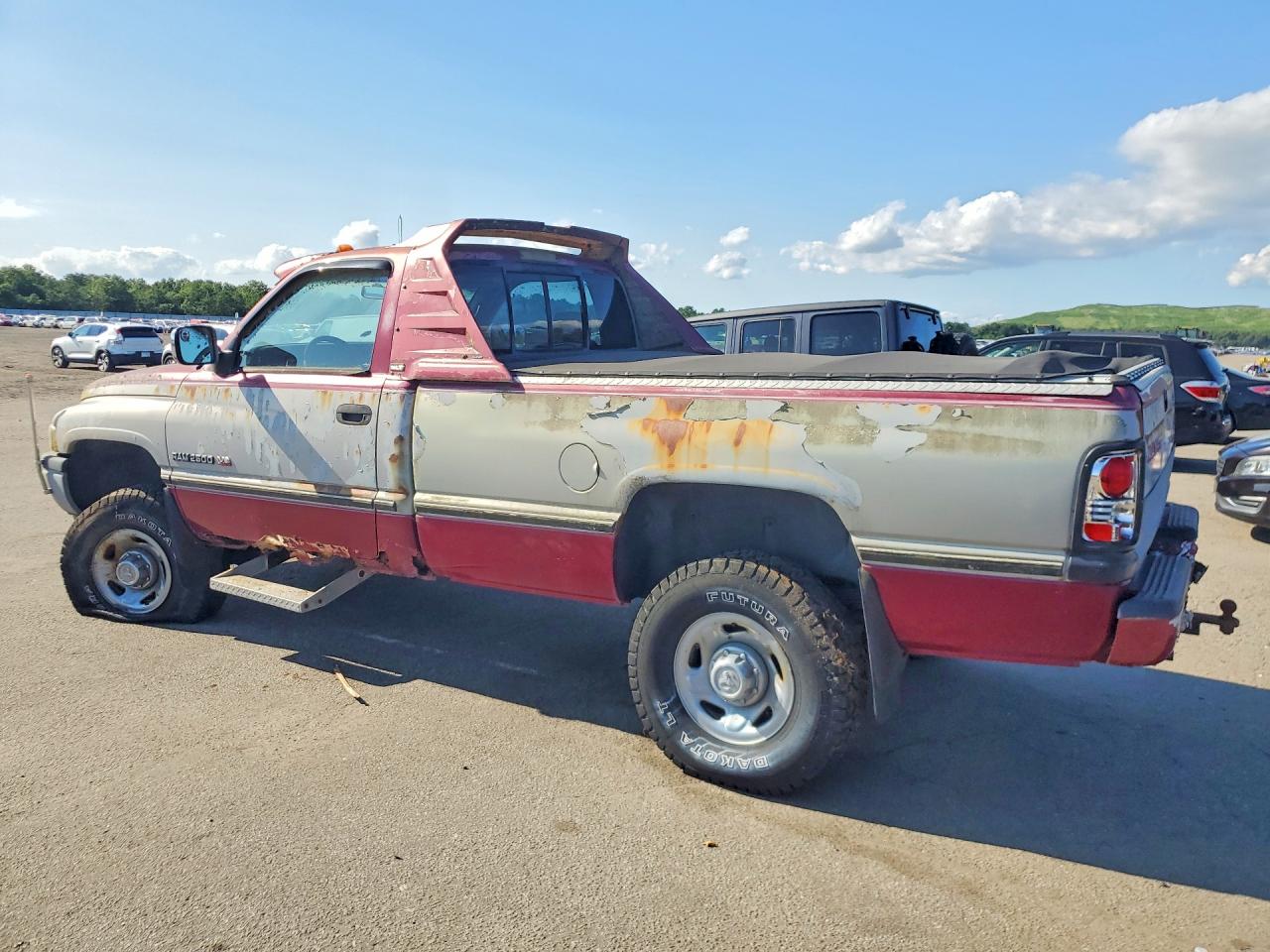 1995 Dodge Ram 2500 Двухцветный vin: 1B7KF26Z6SS255087