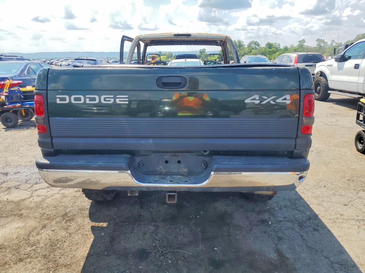 1997 Dodge Ram 2500 Пожар vin: 1B7KF26Z7VJ533585